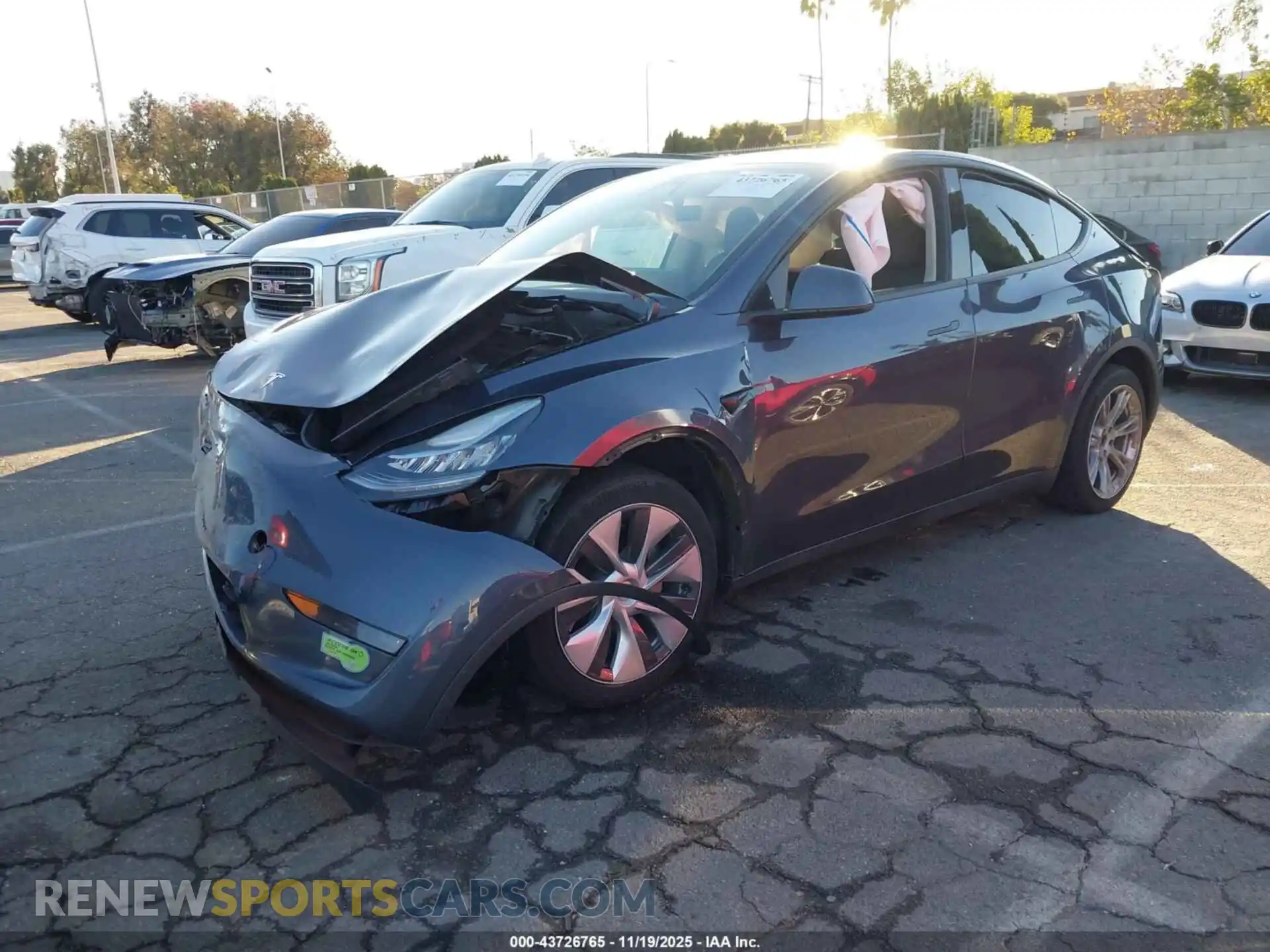 2 Photograph of a damaged car 7SAYGDEE1PA061587 TESLA MODEL Y 2023