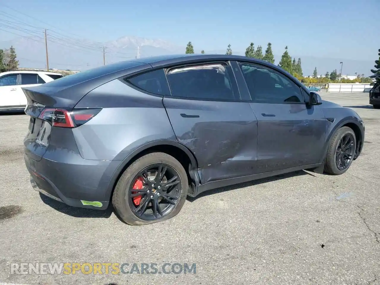 3 Photograph of a damaged car 7SAYGDEE1PA061735 TESLA MODEL Y 2023