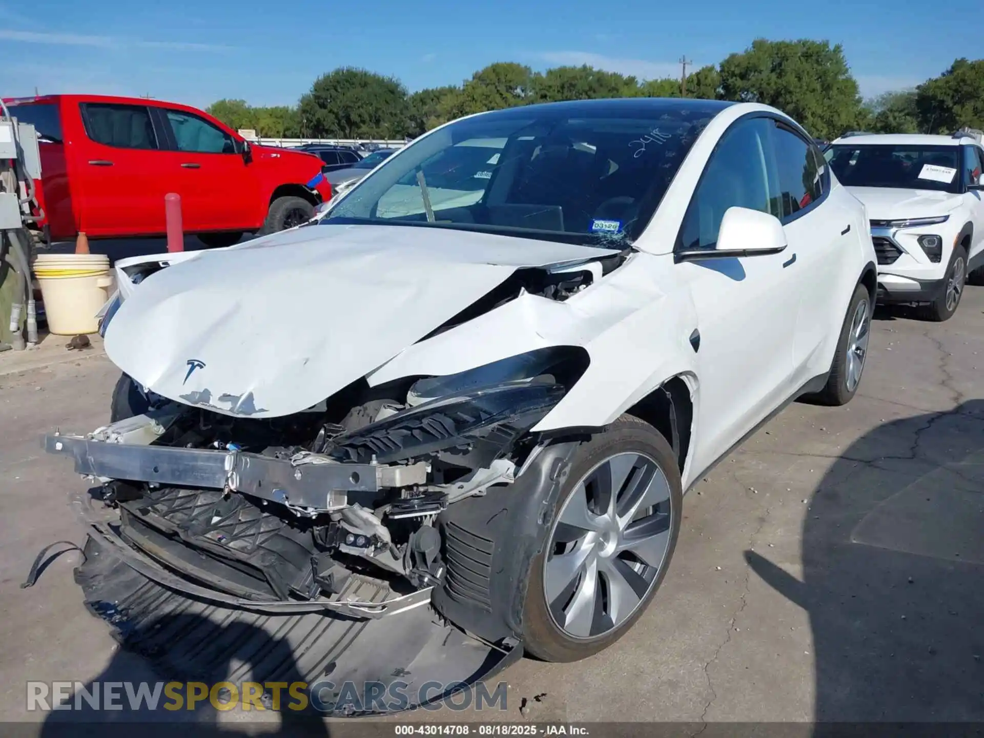 2 Photograph of a damaged car 7SAYGDEE1PA092418 TESLA MODEL Y 2023