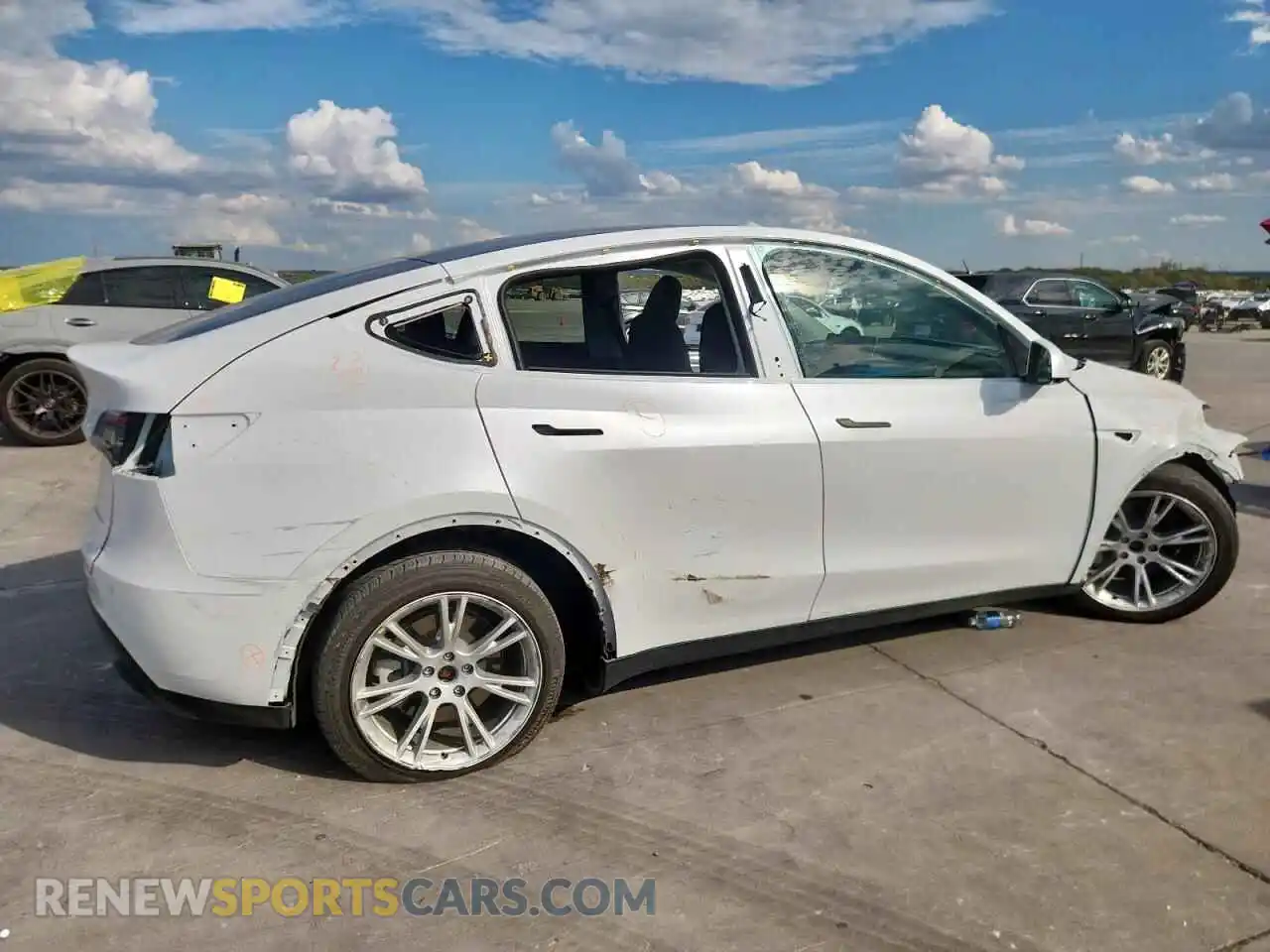 3 Photograph of a damaged car 7SAYGDEE1PA092791 TESLA MODEL Y 2023