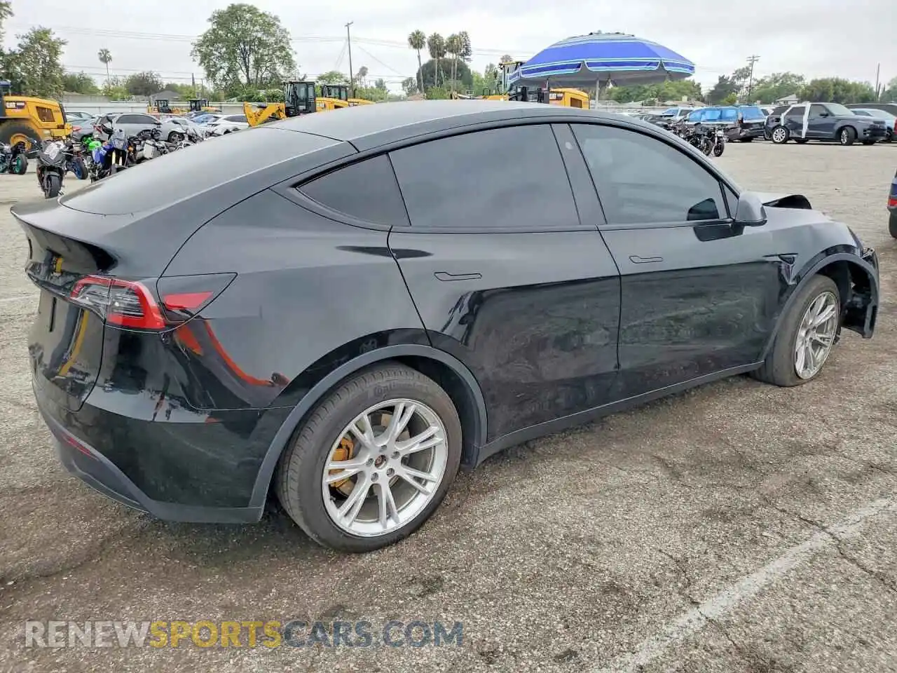 3 fotografías del automóvil dañado 7SAYGDEE1PA096422 TESLA MODEL Y 2023