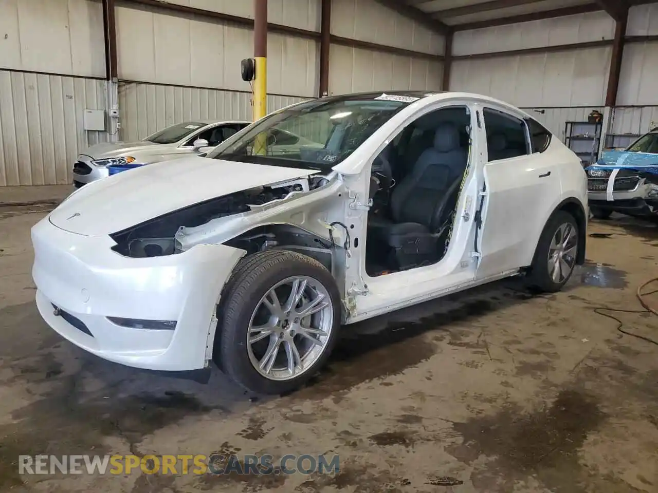 1 Фотография поврежденного автомобиля 7SAYGDEE1PA117947 TESLA MODEL Y 2023