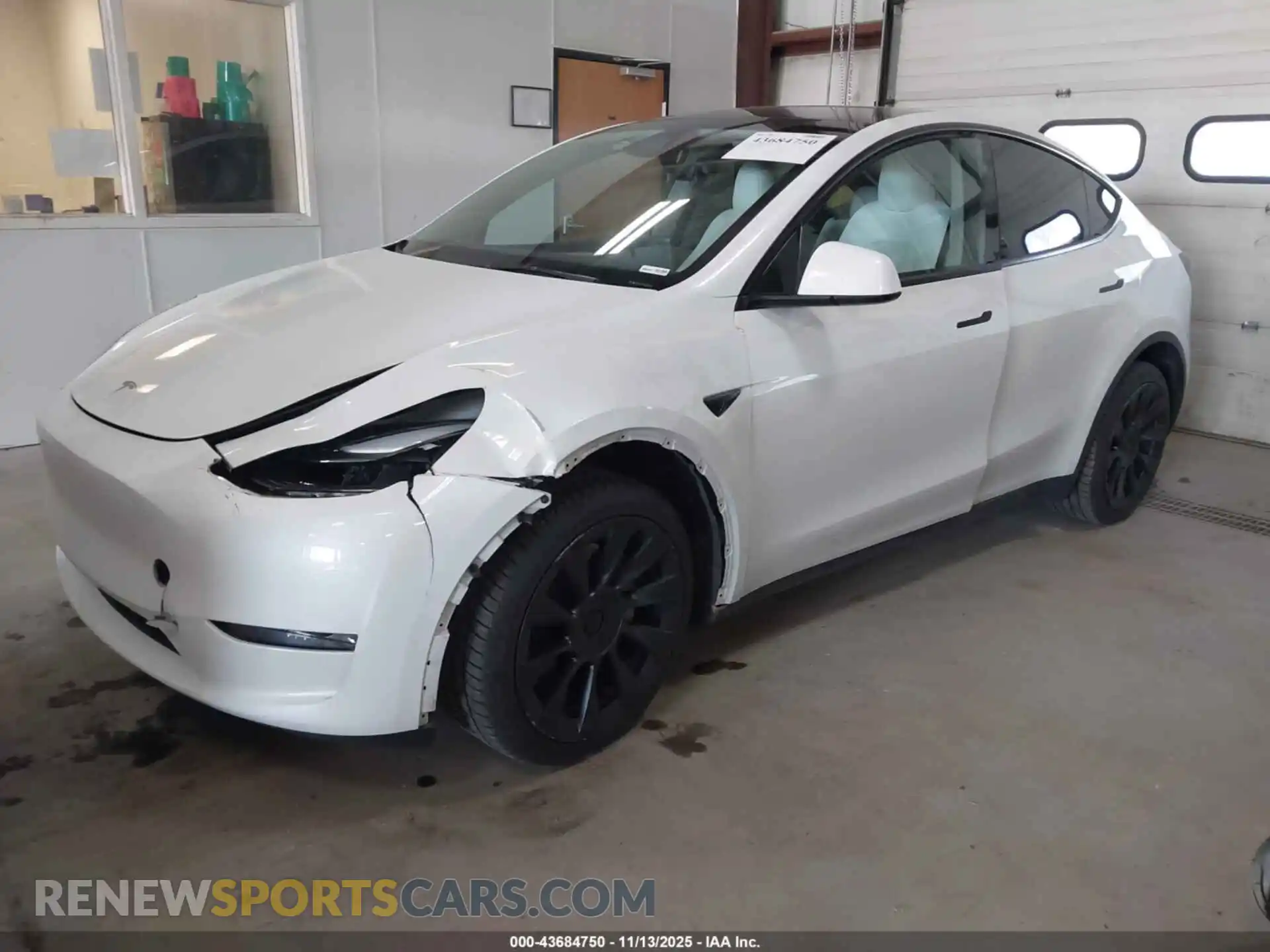 2 fotografías del automóvil dañado 7SAYGDEE1PA177520 TESLA MODEL Y 2023