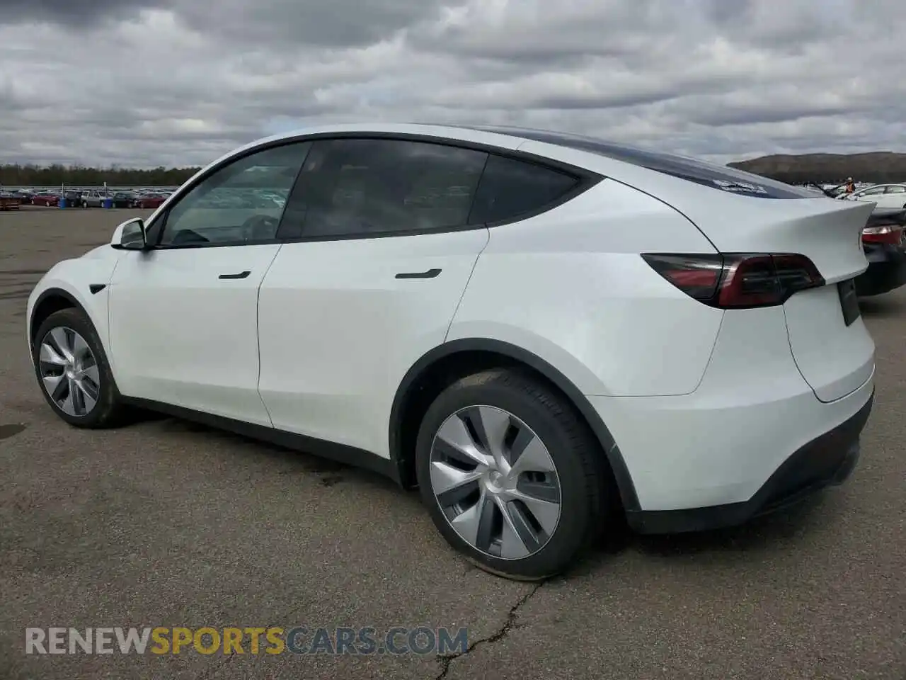 2 Photograph of a damaged car 7SAYGDEE1PA189585 TESLA MODEL Y 2023