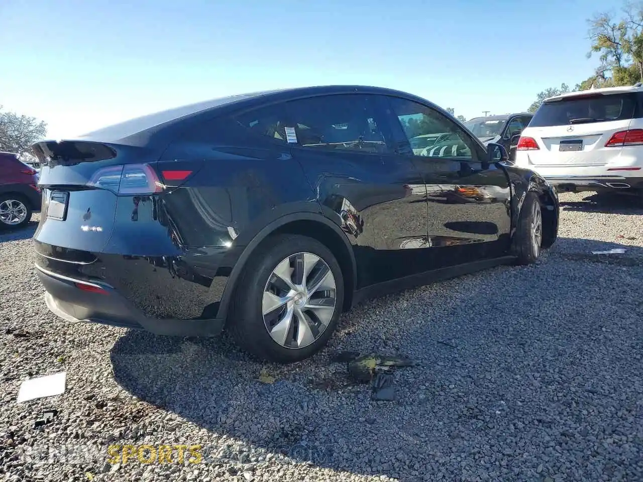 3 Photograph of a damaged car 7SAYGDEE1PA200729 TESLA MODEL Y 2023