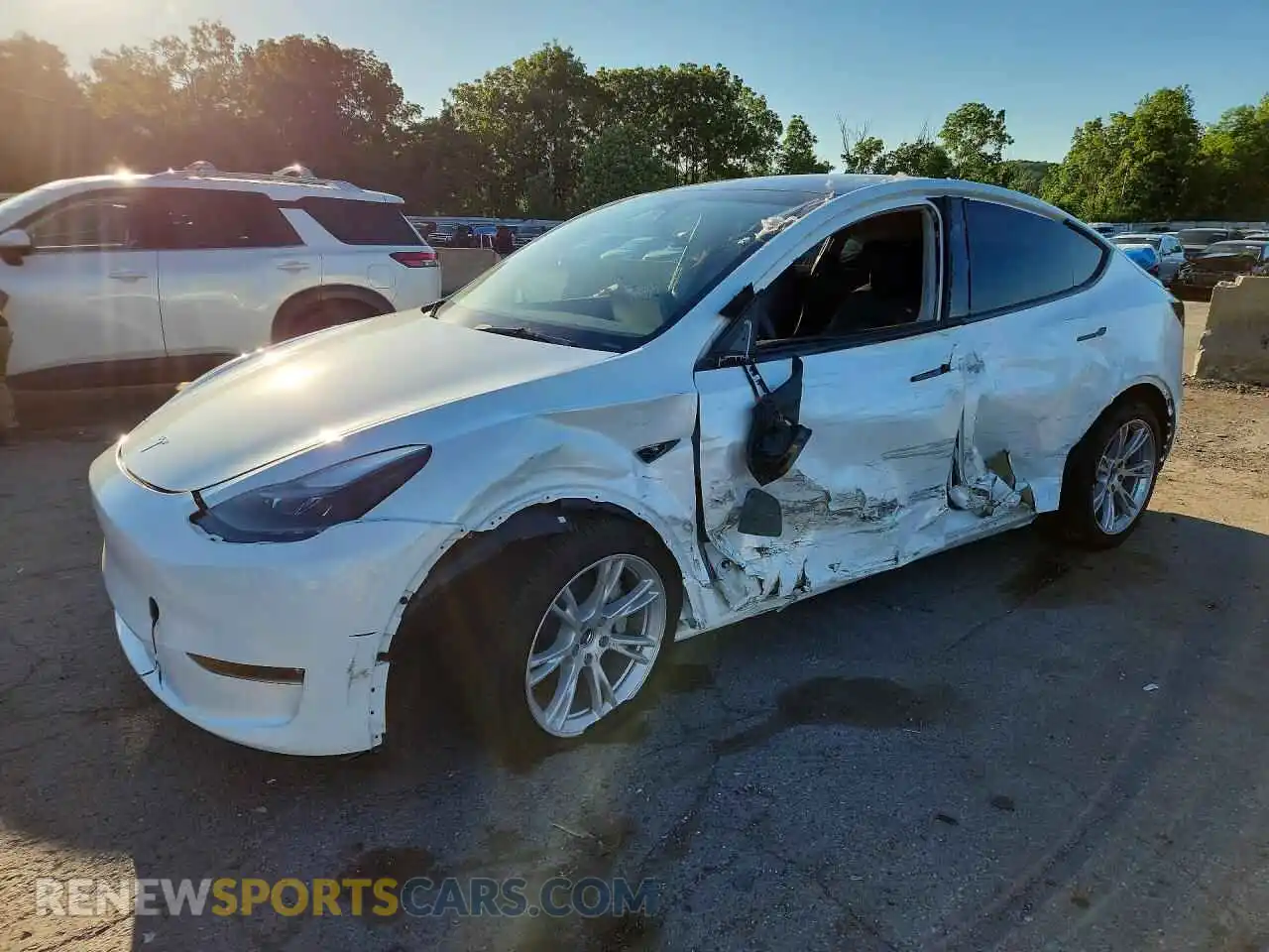 1 Photograph of a damaged car 7SAYGDEE1PA202285 TESLA MODEL Y 2023