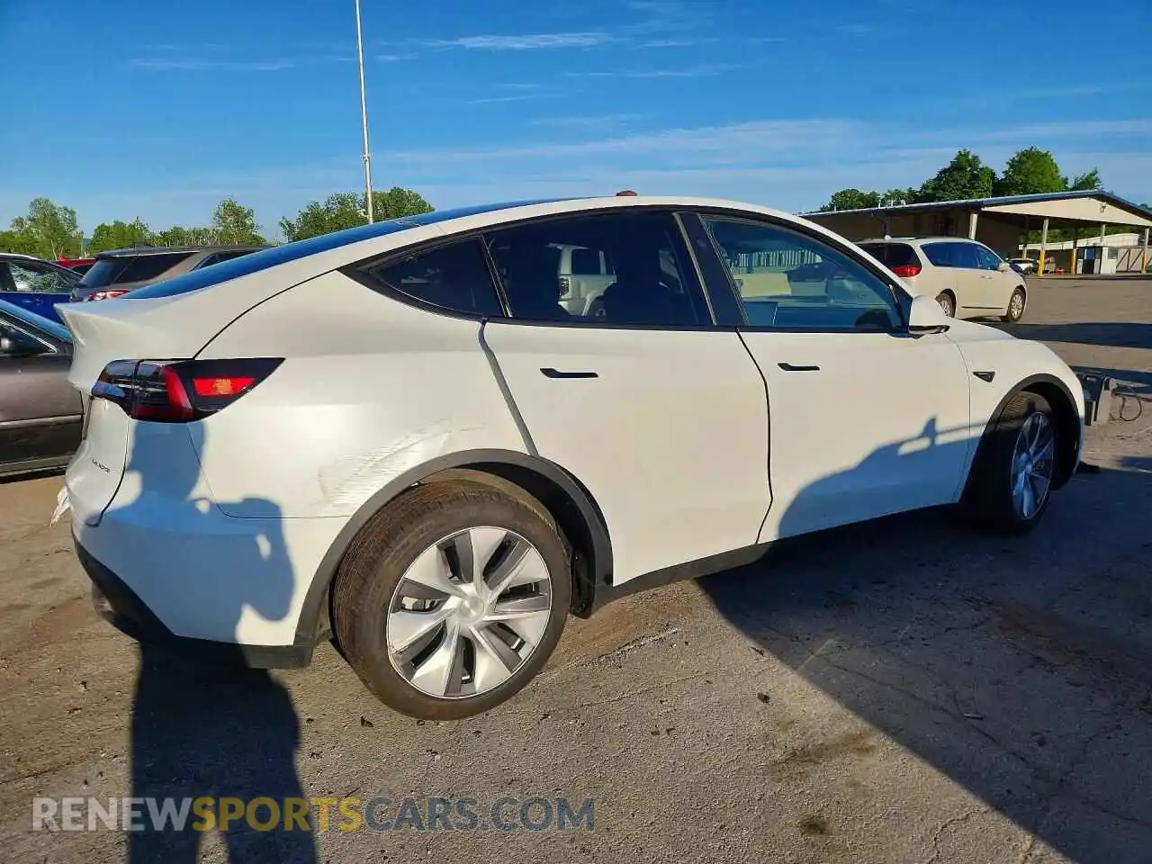 3 Photograph of a damaged car 7SAYGDEE1PA202285 TESLA MODEL Y 2023