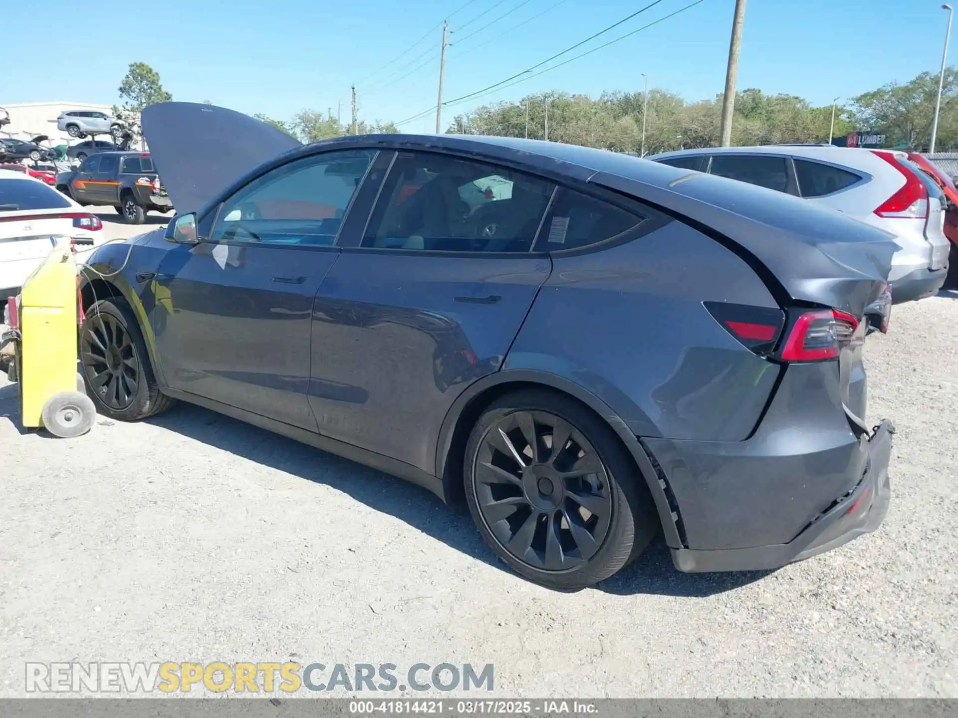 3 Photograph of a damaged car 7SAYGDEE1PA203937 TESLA MODEL Y 2023