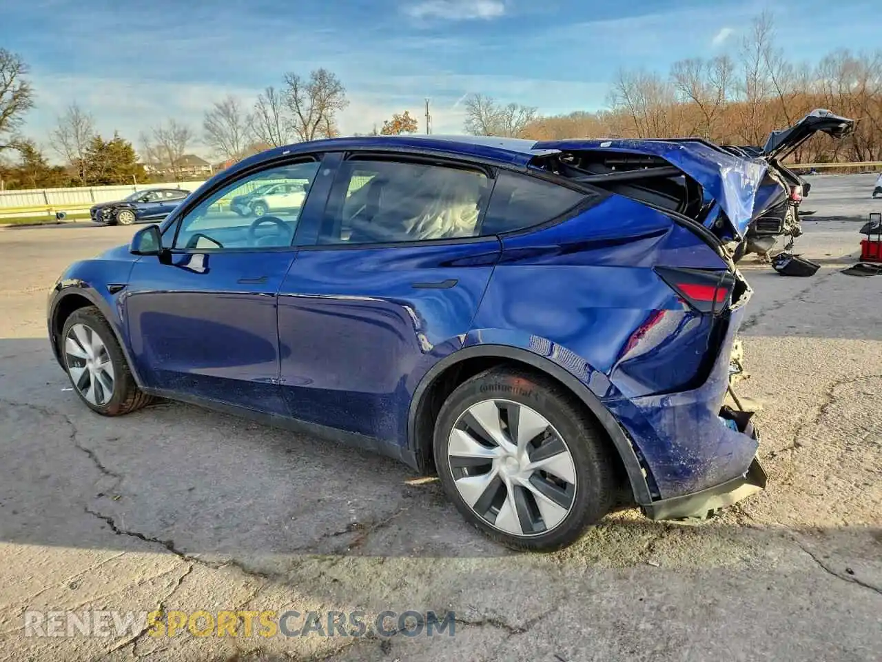 2 Photograph of a damaged car 7SAYGDEE1PF594011 TESLA MODEL Y 2023