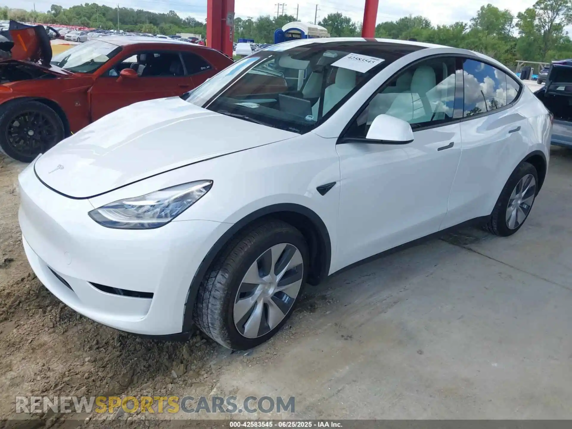 2 Photograph of a damaged car 7SAYGDEE1PF599774 TESLA MODEL Y 2023