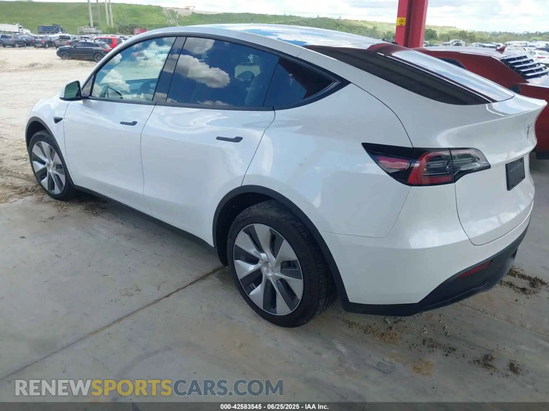 3 Photograph of a damaged car 7SAYGDEE1PF599774 TESLA MODEL Y 2023
