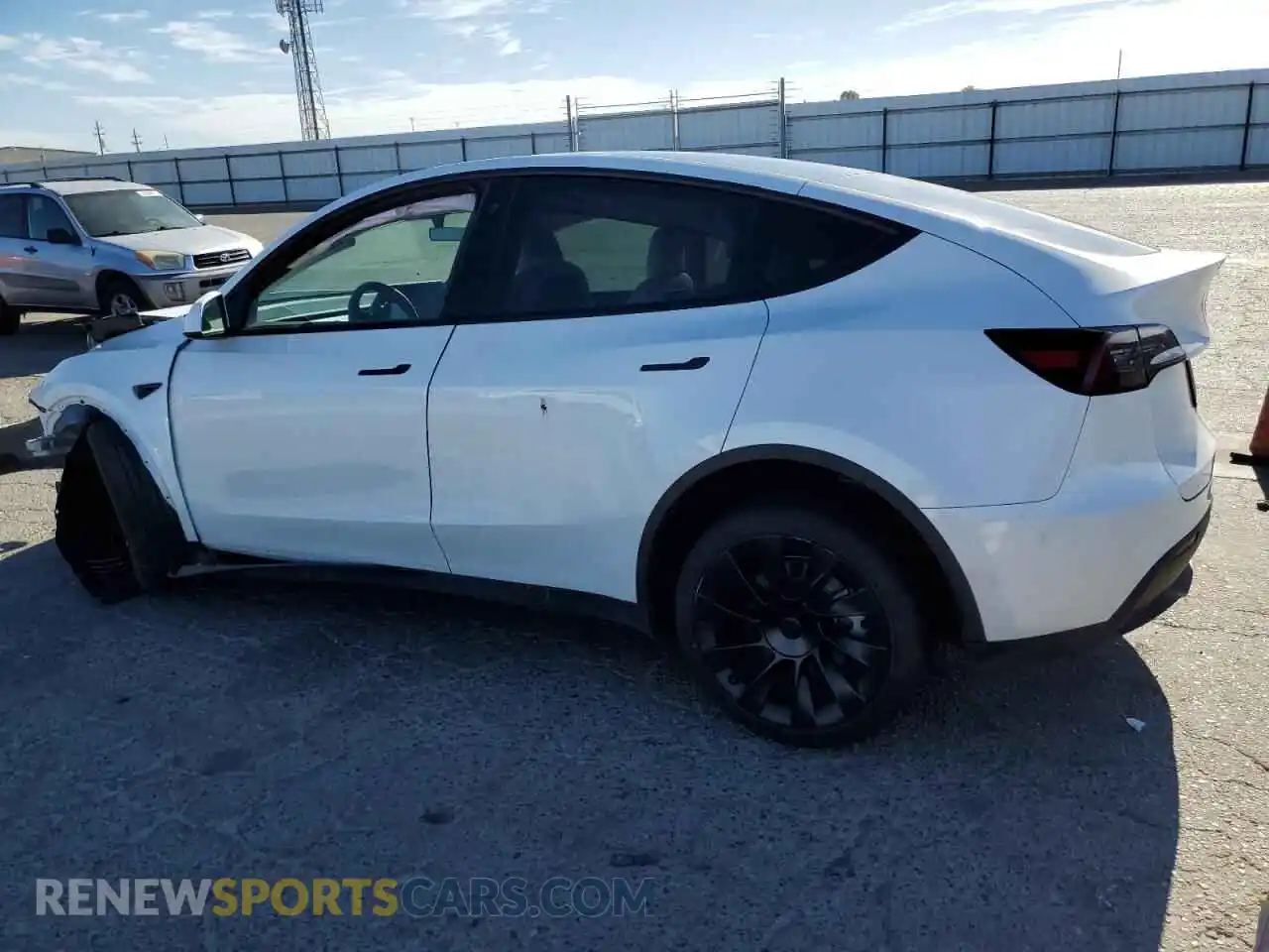 2 Photograph of a damaged car 7SAYGDEE1PF603564 TESLA MODEL Y 2023