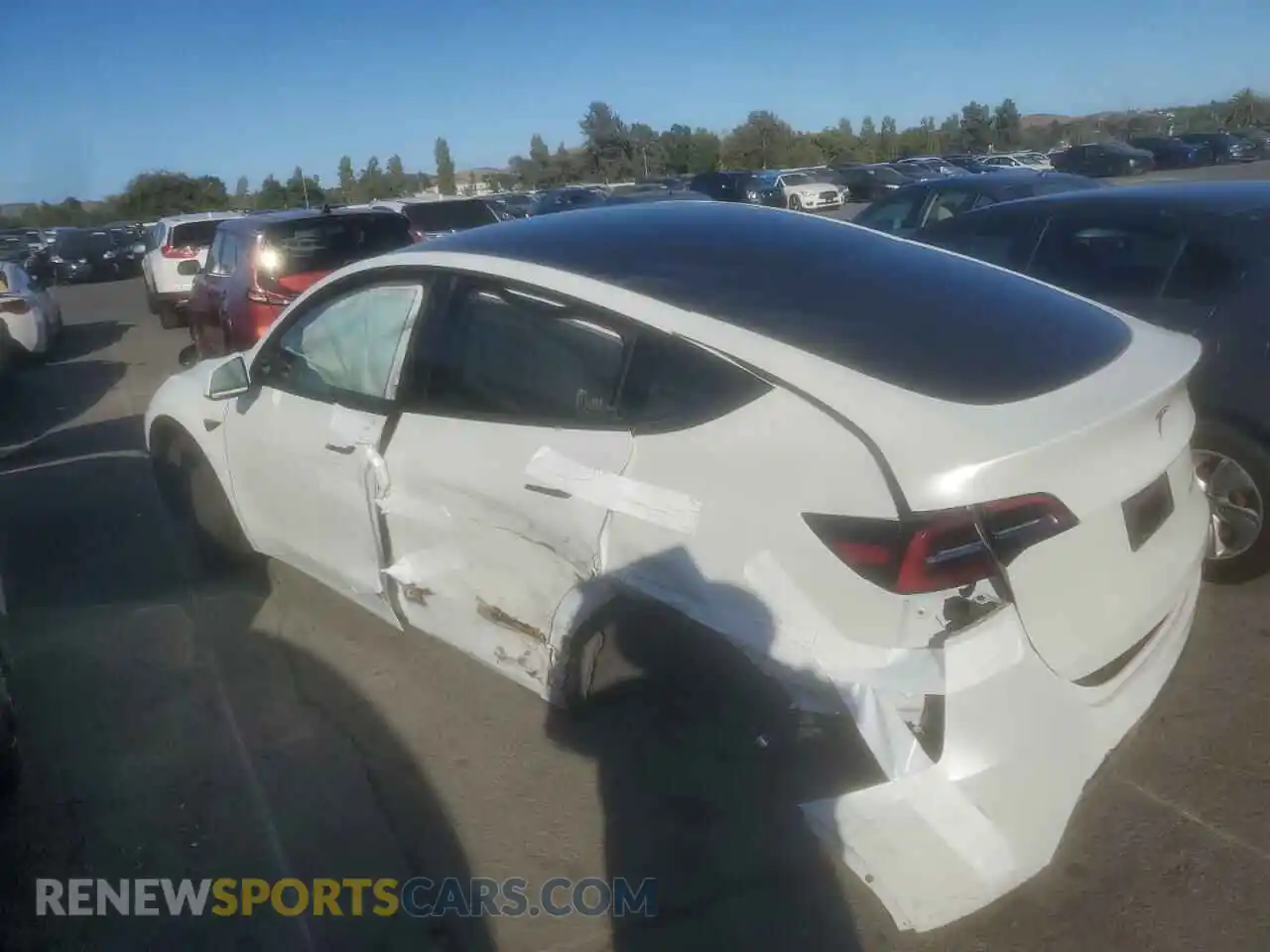 2 Photograph of a damaged car 7SAYGDEE1PF748880 TESLA MODEL Y 2023
