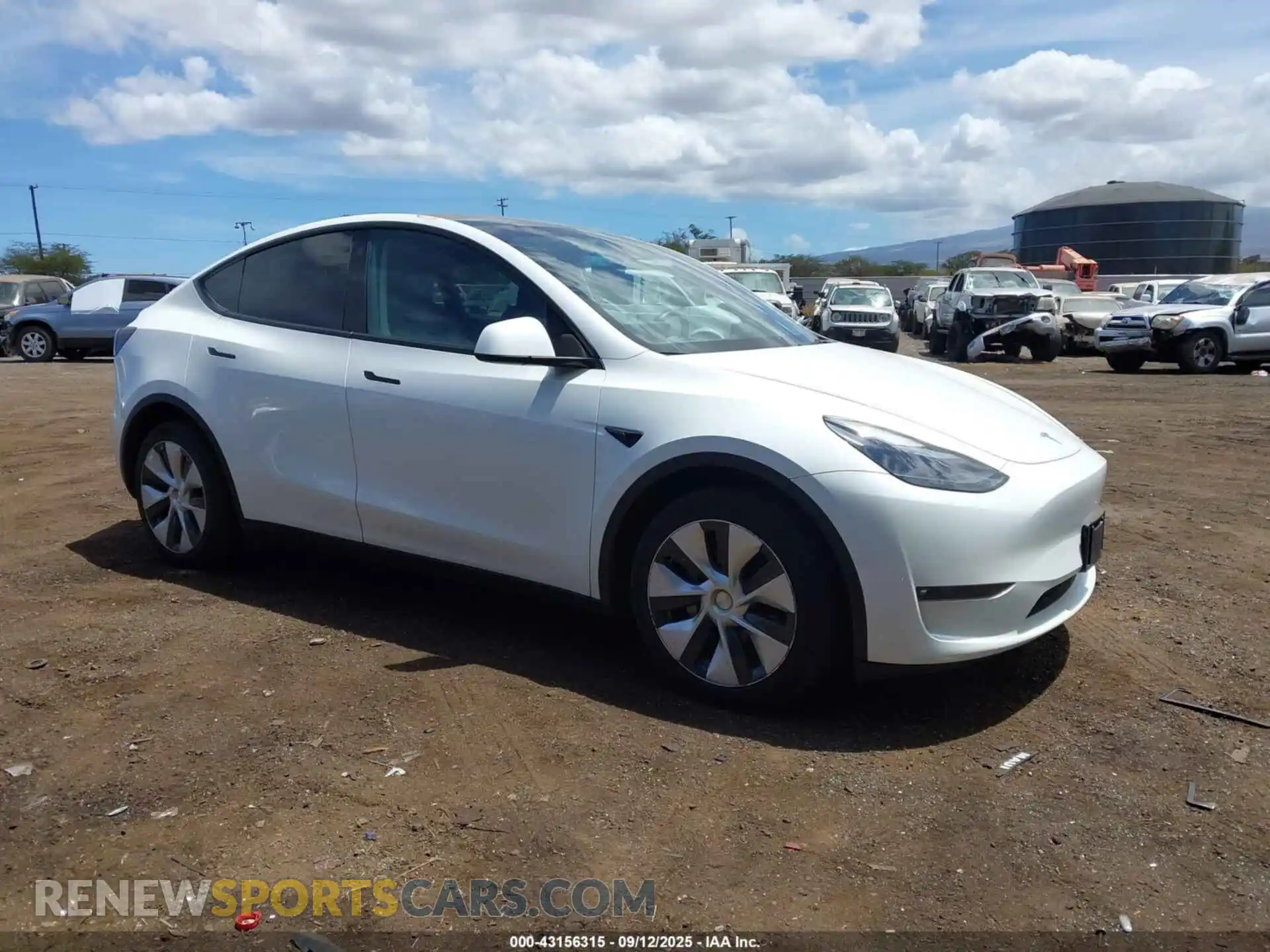 1 Photograph of a damaged car 7SAYGDEE1PF752864 TESLA MODEL Y 2023