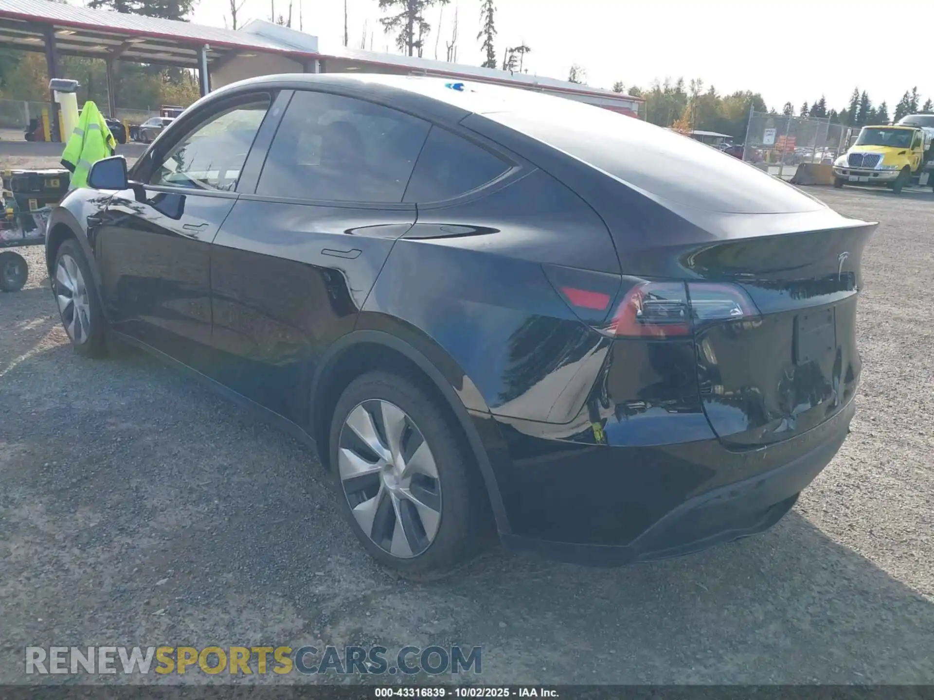 3 Photograph of a damaged car 7SAYGDEE1PF760009 TESLA MODEL Y 2023