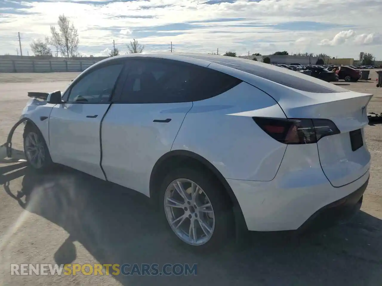 2 Photograph of a damaged car 7SAYGDEE1PF760026 TESLA MODEL Y 2023