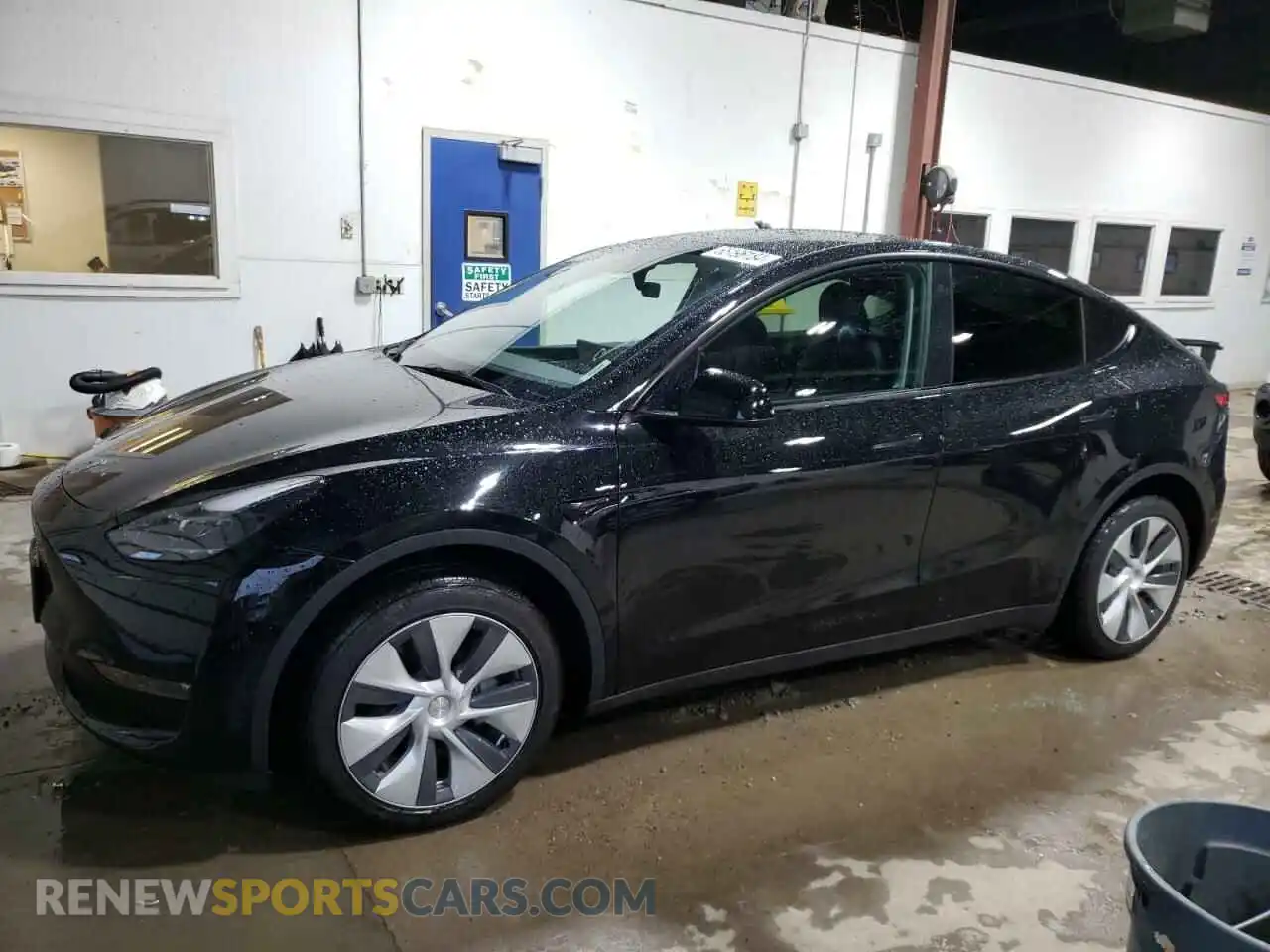 1 Photograph of a damaged car 7SAYGDEE1PF788912 TESLA MODEL Y 2023