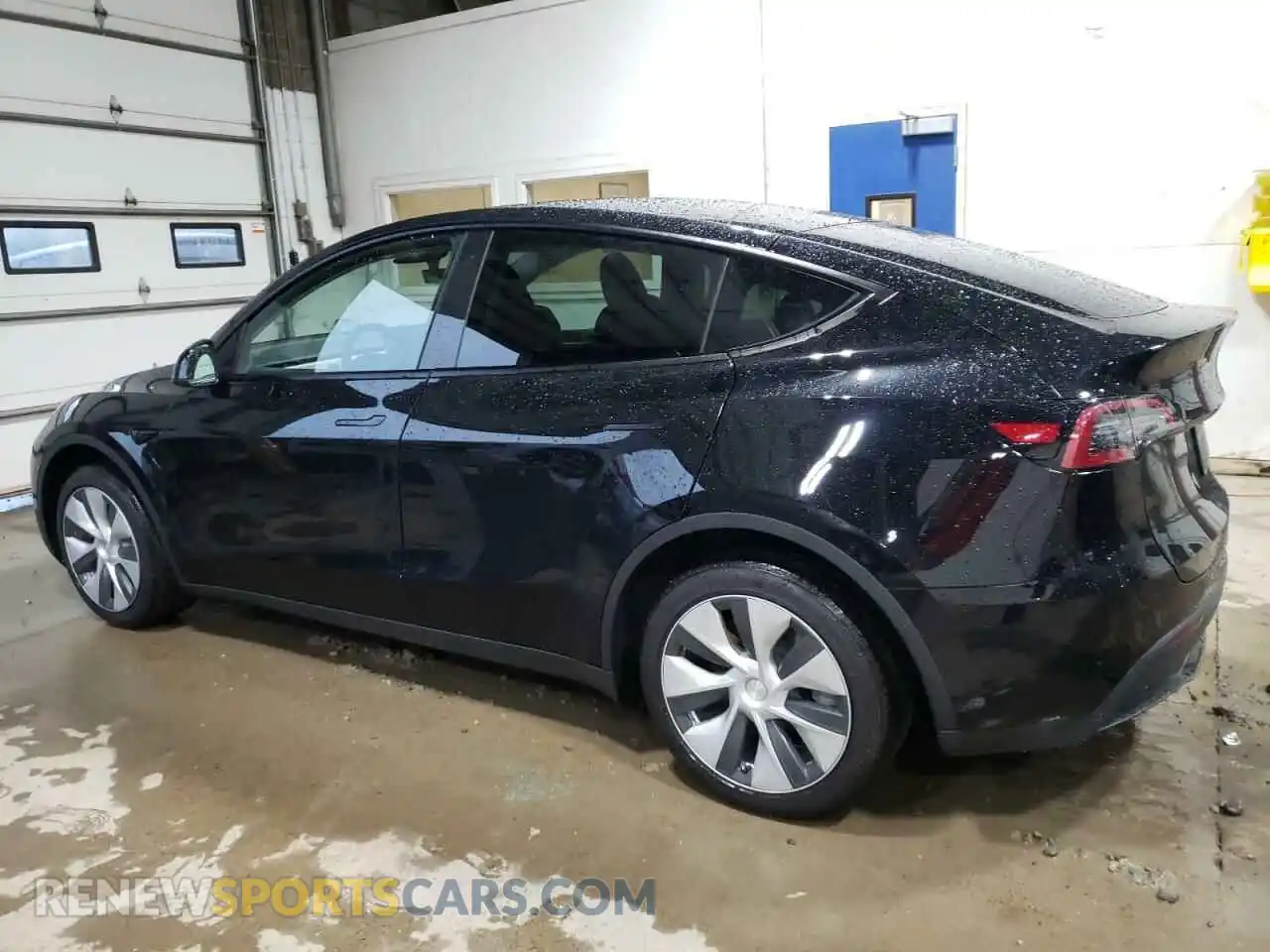 2 Photograph of a damaged car 7SAYGDEE1PF788912 TESLA MODEL Y 2023