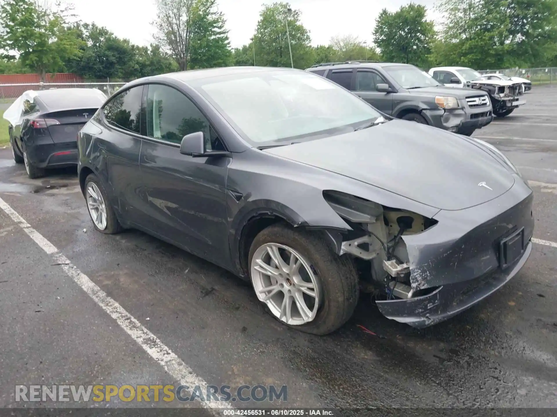 1 Photograph of a damaged car 7SAYGDEE1PF879016 TESLA MODEL Y 2023
