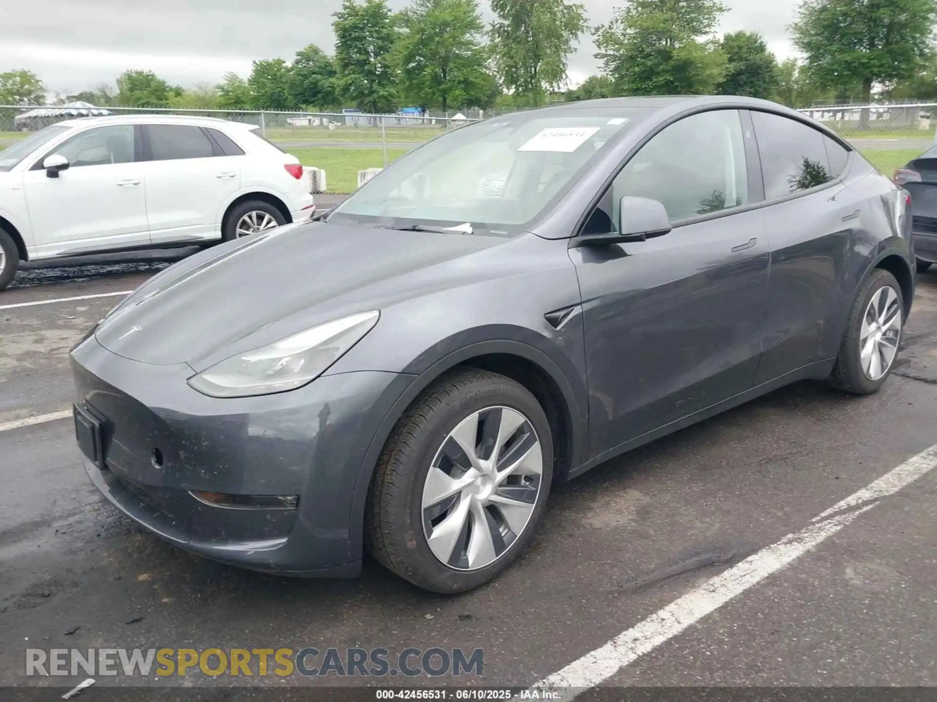 2 Photograph of a damaged car 7SAYGDEE1PF879016 TESLA MODEL Y 2023