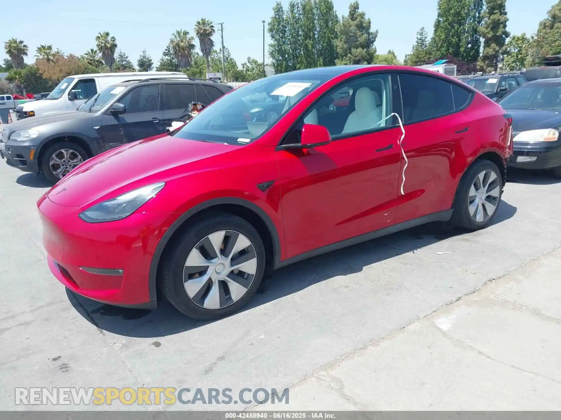 2 Фотография поврежденного автомобиля 7SAYGDEE1PF884118 TESLA MODEL Y 2023
