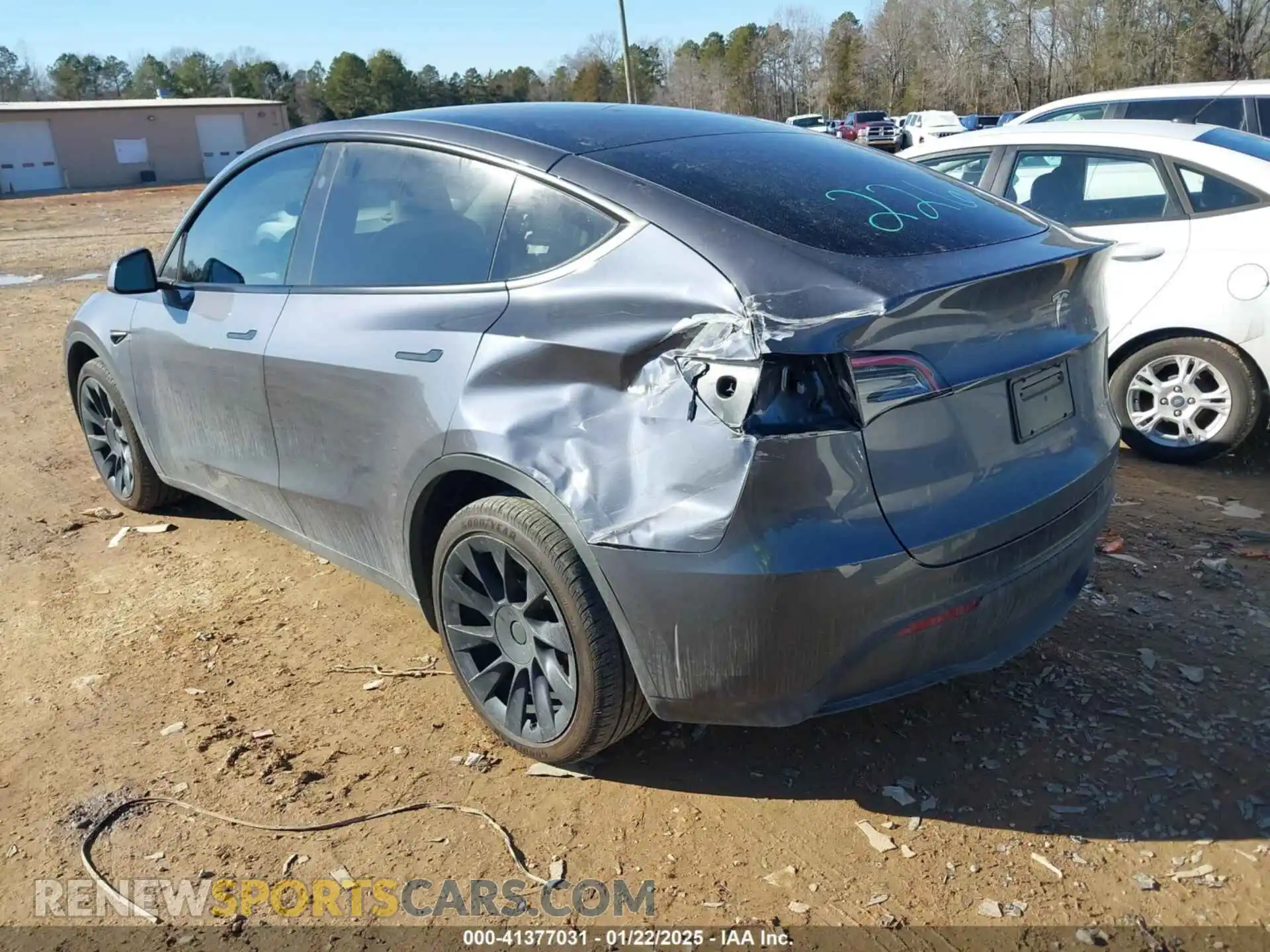 3 Photograph of a damaged car 7SAYGDEE1PF886371 TESLA MODEL Y 2023
