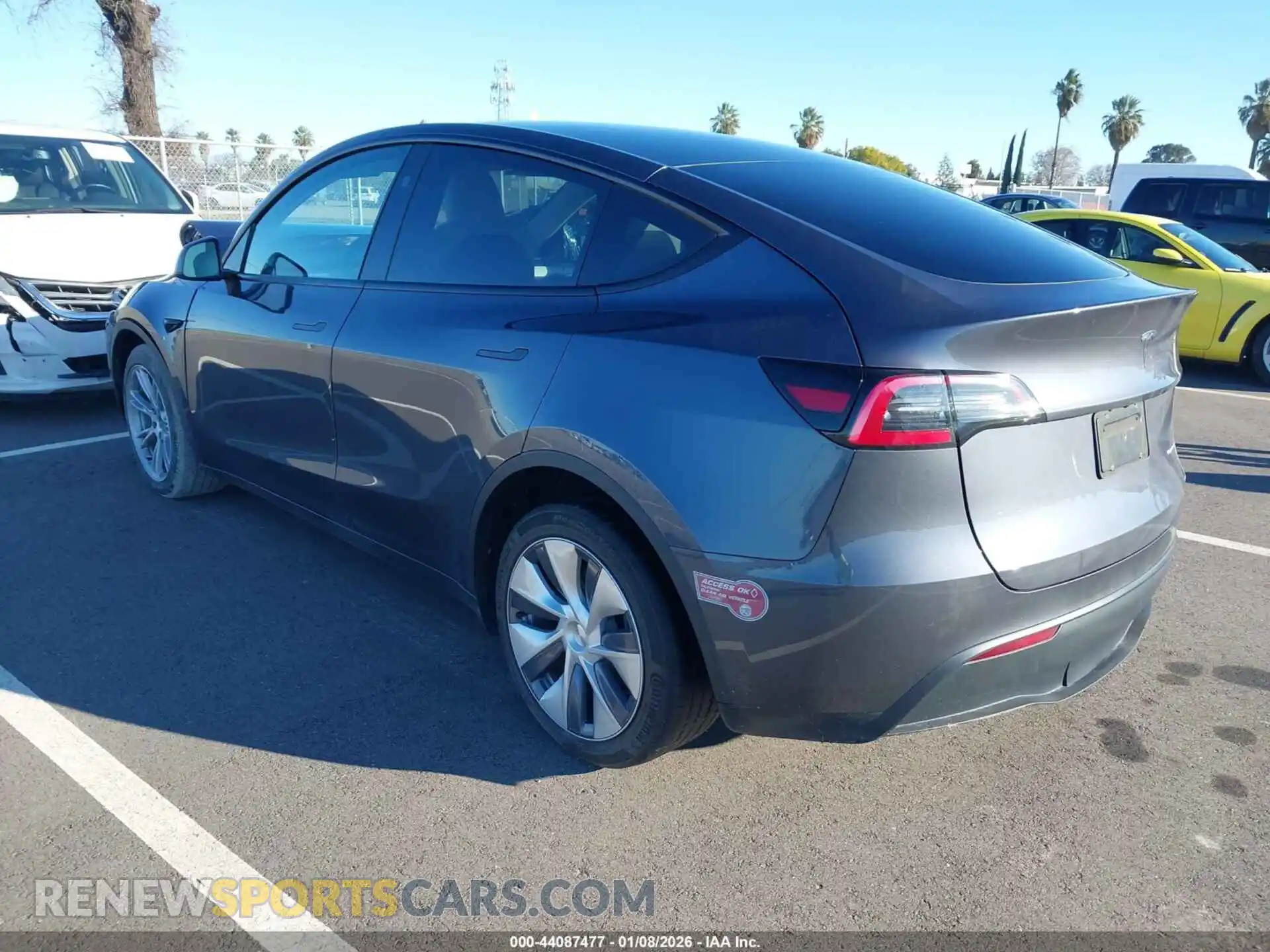 3 Photograph of a damaged car 7SAYGDEE1PF900804 TESLA MODEL Y 2023