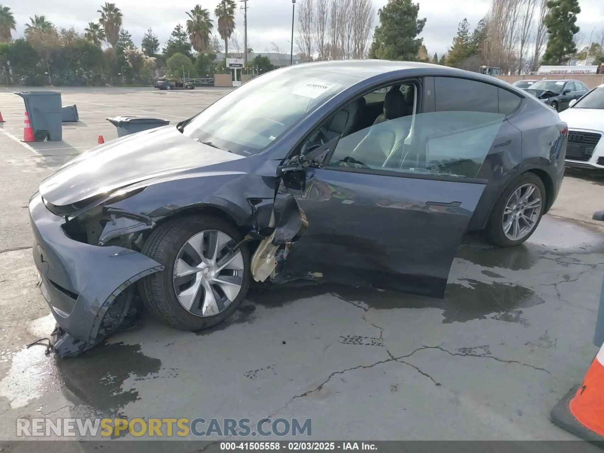 2 Photograph of a damaged car 7SAYGDEE1PF914086 TESLA MODEL Y 2023
