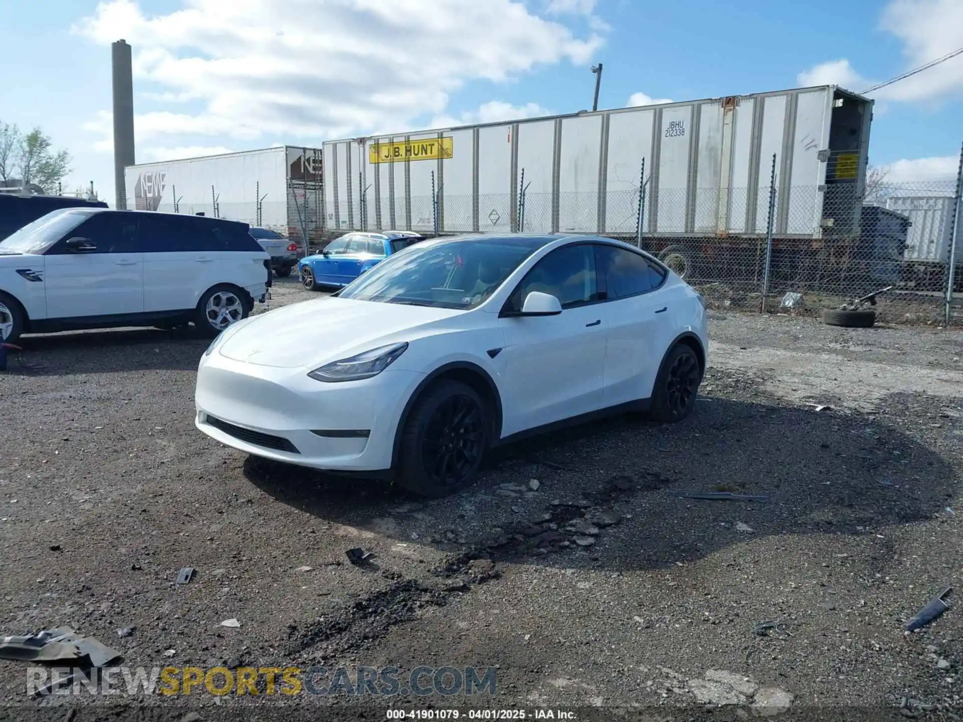 2 Photograph of a damaged car 7SAYGDEE2PA059668 TESLA MODEL Y 2023