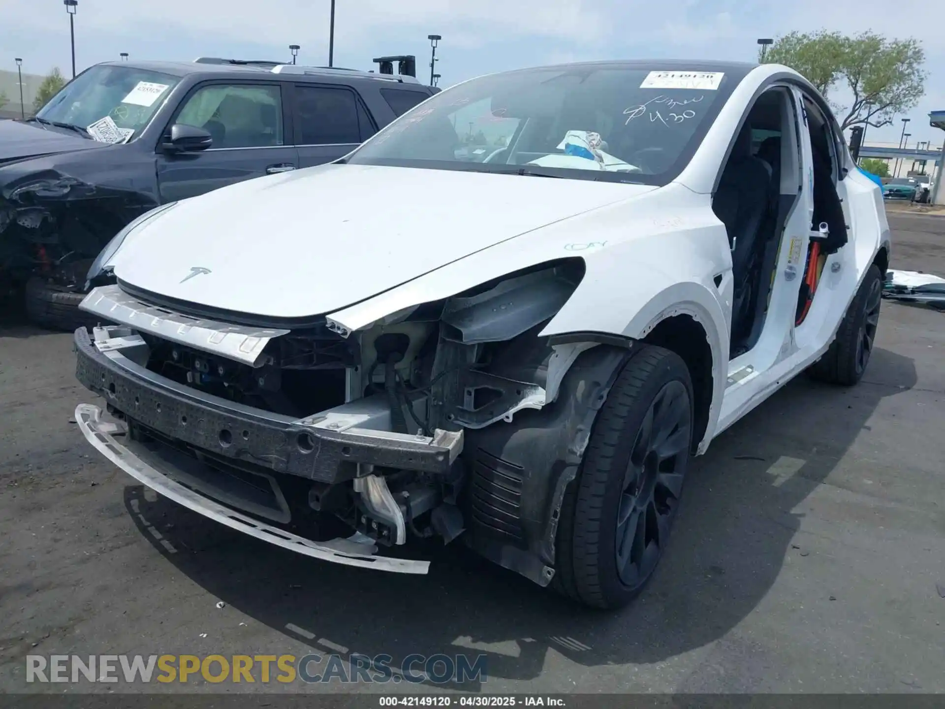 2 Photograph of a damaged car 7SAYGDEE2PA071609 TESLA MODEL Y 2023