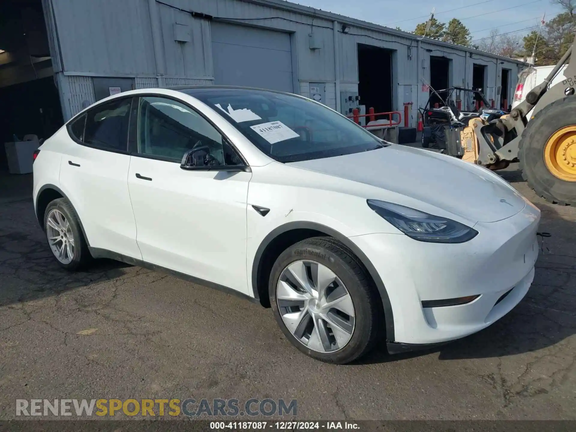 1 Photograph of a damaged car 7SAYGDEE2PA155638 TESLA MODEL Y 2023