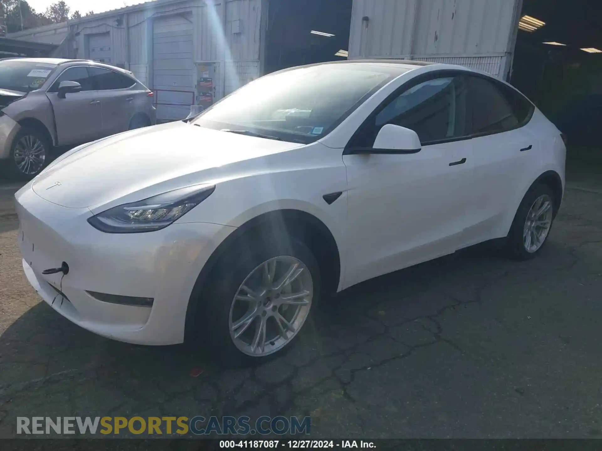 2 Photograph of a damaged car 7SAYGDEE2PA155638 TESLA MODEL Y 2023