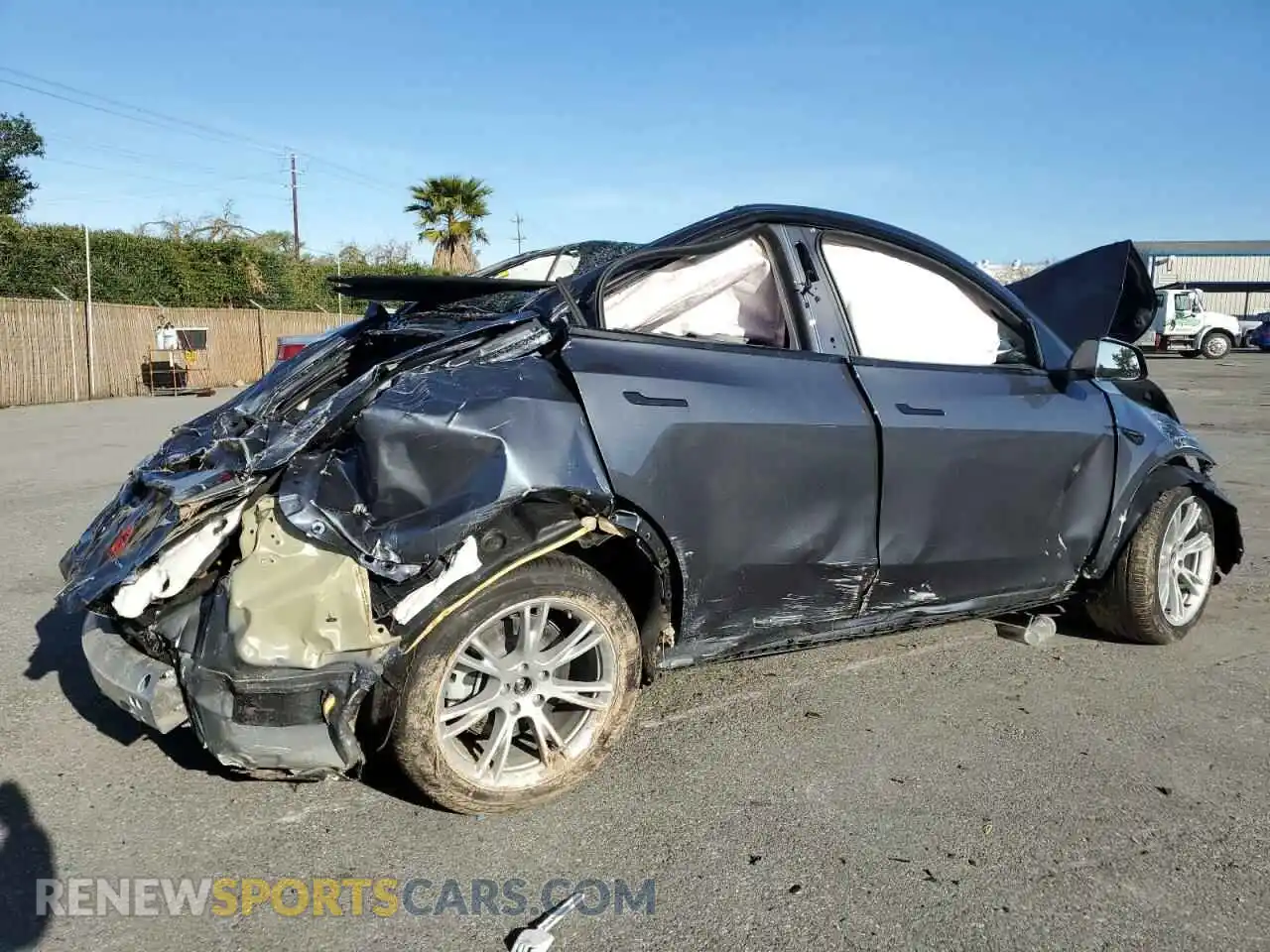 3 Photograph of a damaged car 7SAYGDEE2PA170155 TESLA MODEL Y 2023