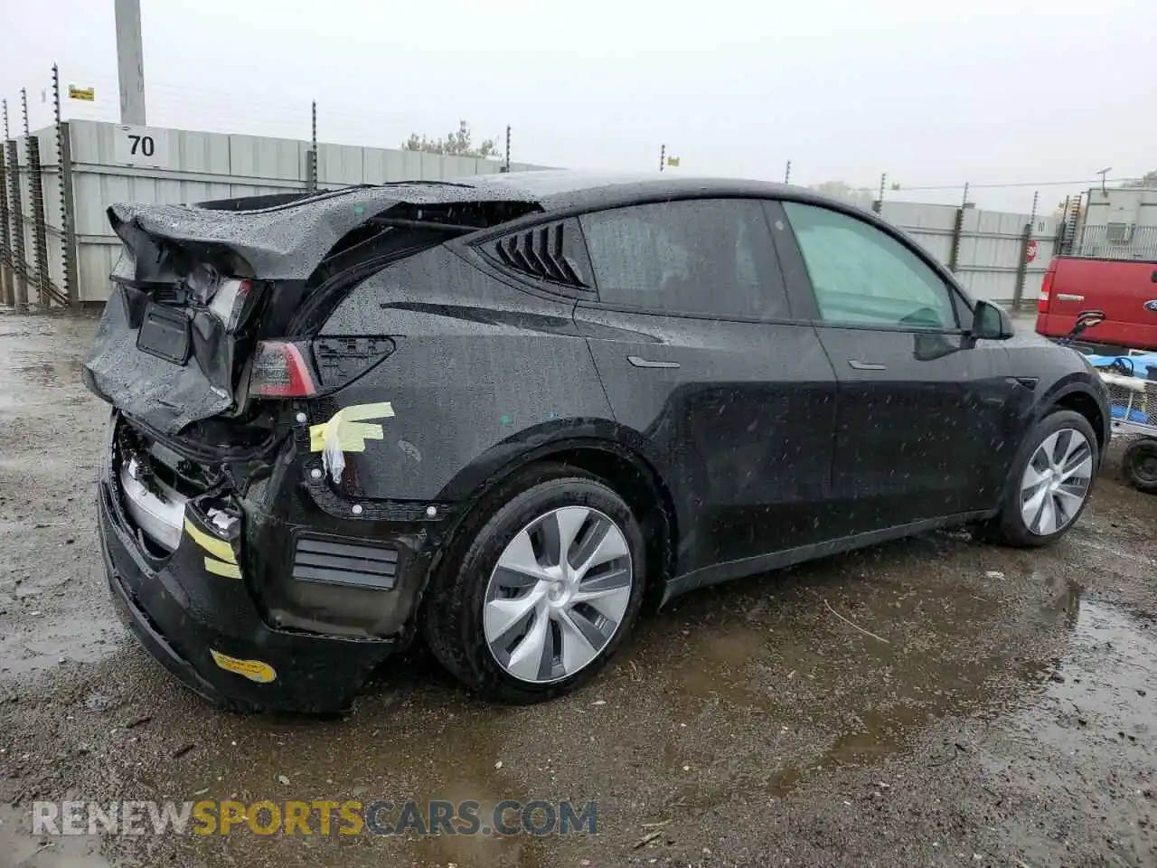 3 Photograph of a damaged car 7SAYGDEE2PF594924 TESLA MODEL Y 2023