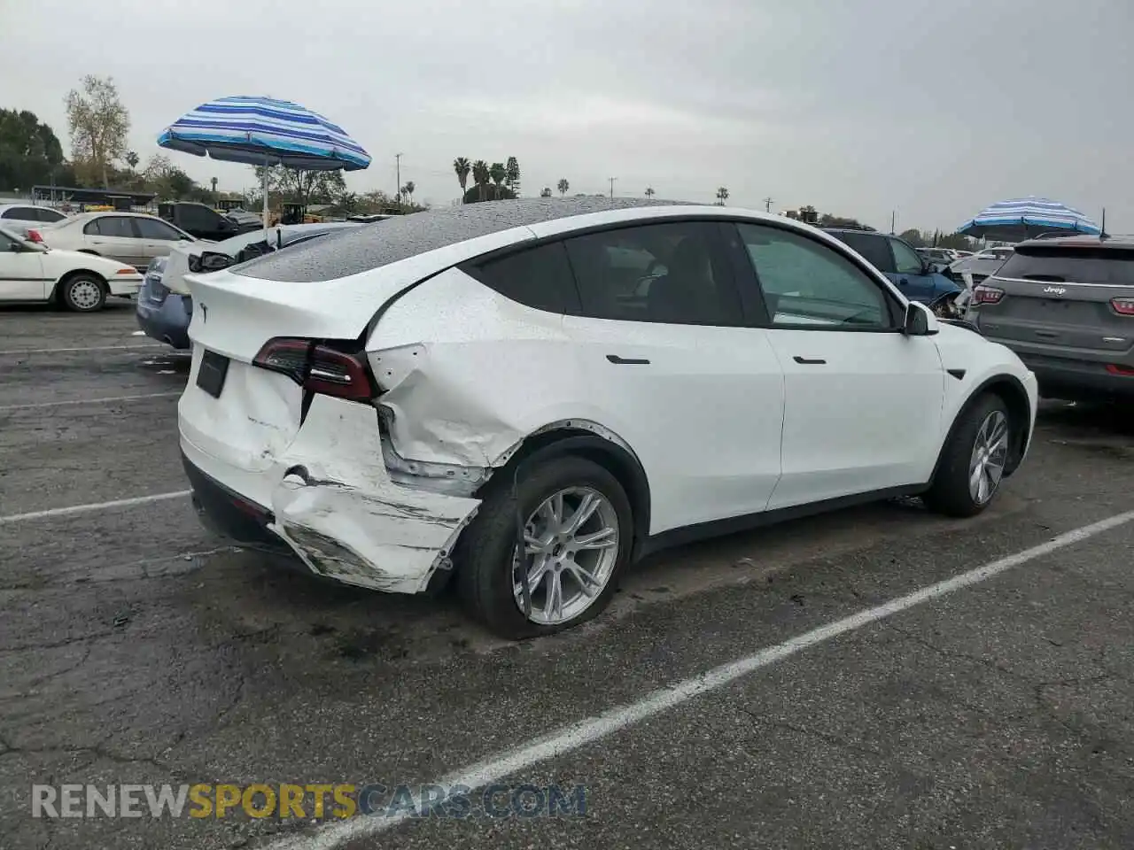 3 Photograph of a damaged car 7SAYGDEE2PF624598 TESLA MODEL Y 2023