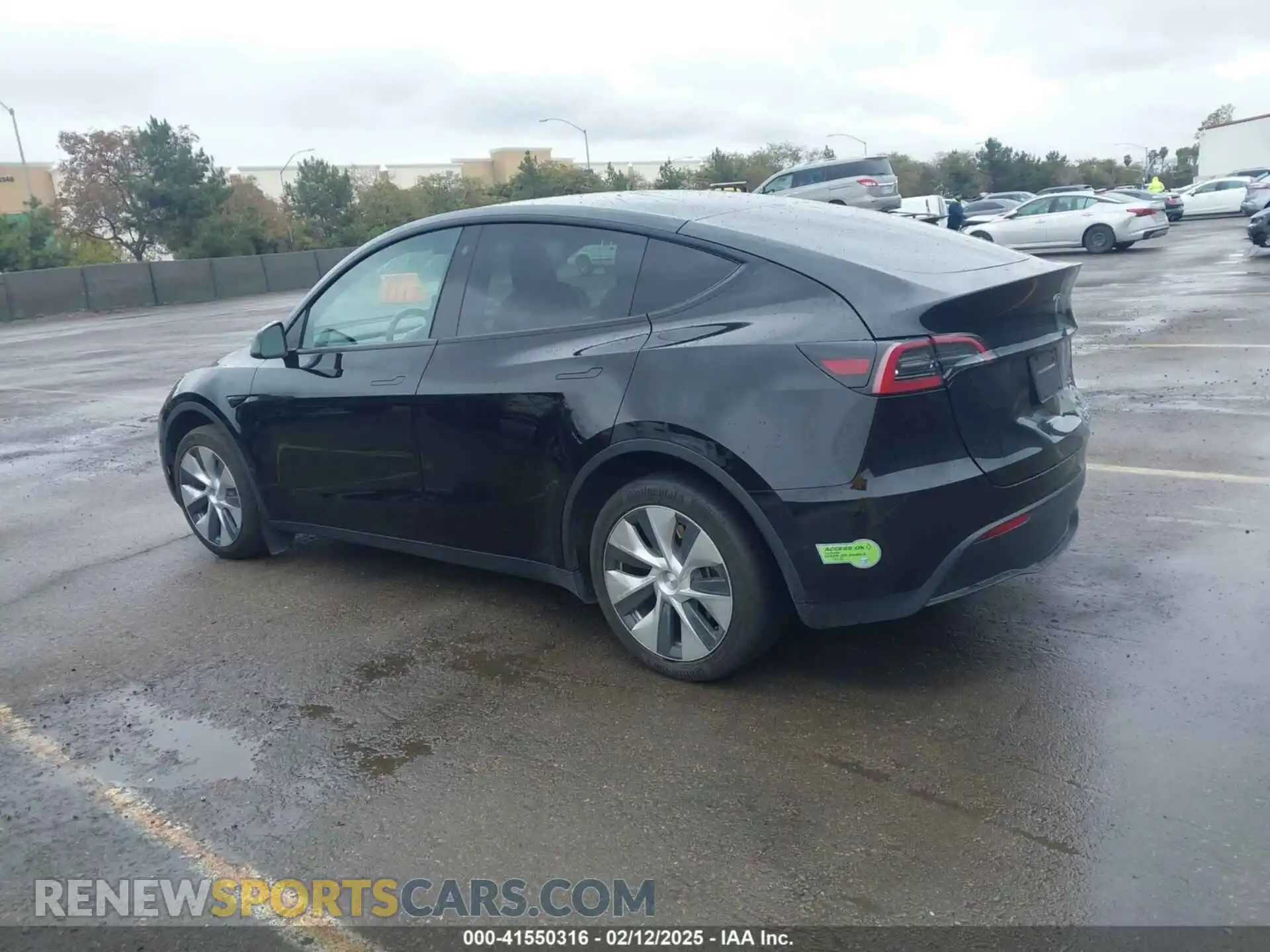 3 Photograph of a damaged car 7SAYGDEE2PF632443 TESLA MODEL Y 2023