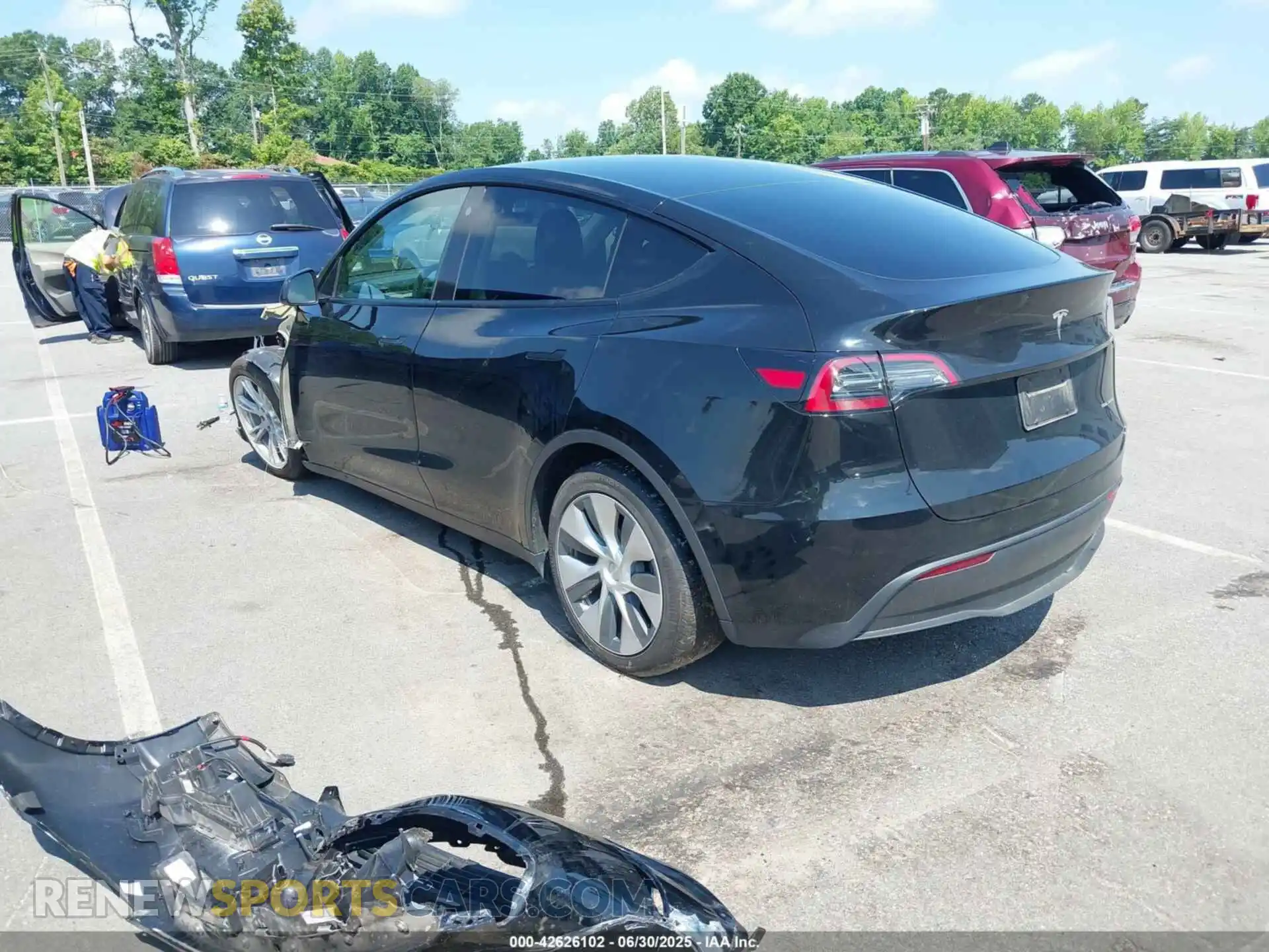 3 Photograph of a damaged car 7SAYGDEE2PF666379 TESLA MODEL Y 2023