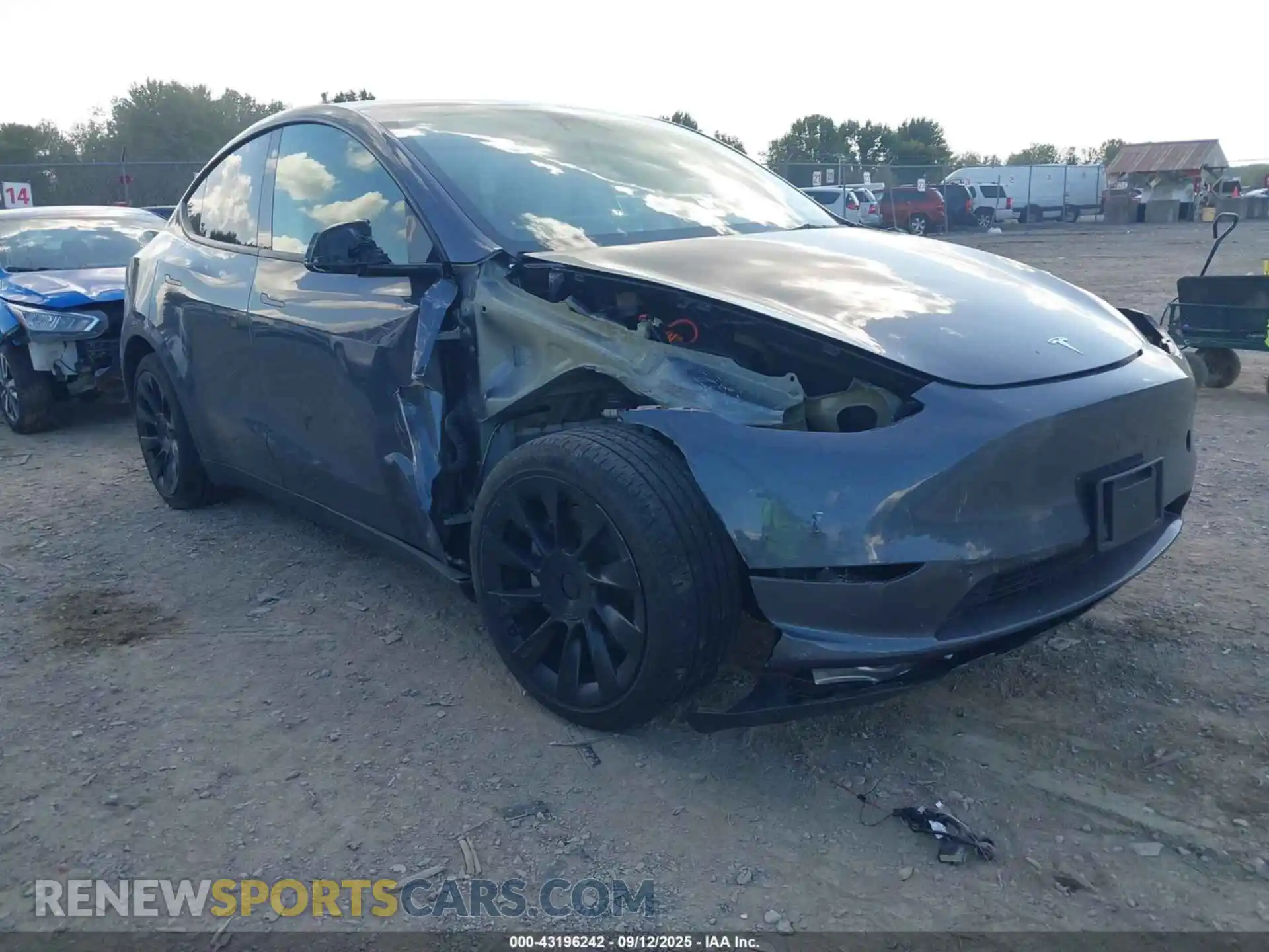 1 Photograph of a damaged car 7SAYGDEE2PF752100 TESLA MODEL Y 2023