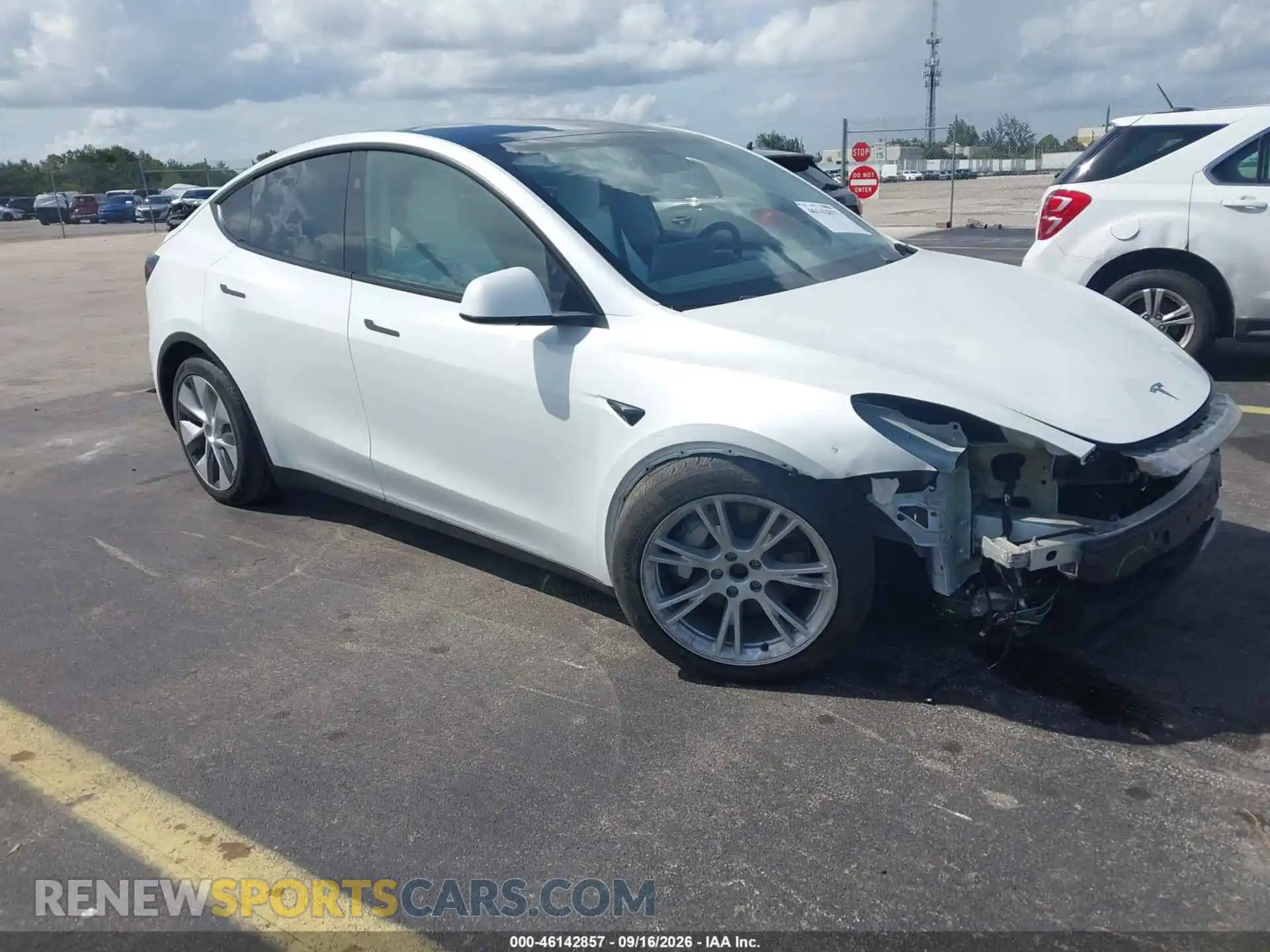 1 Photograph of a damaged car 7SAYGDEE2PF796601 TESLA MODEL Y 2023