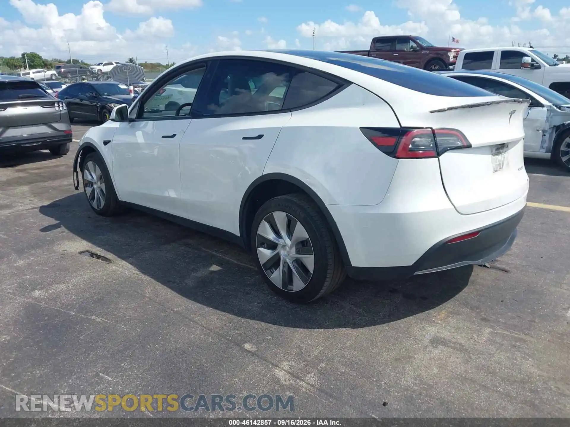 3 Photograph of a damaged car 7SAYGDEE2PF796601 TESLA MODEL Y 2023