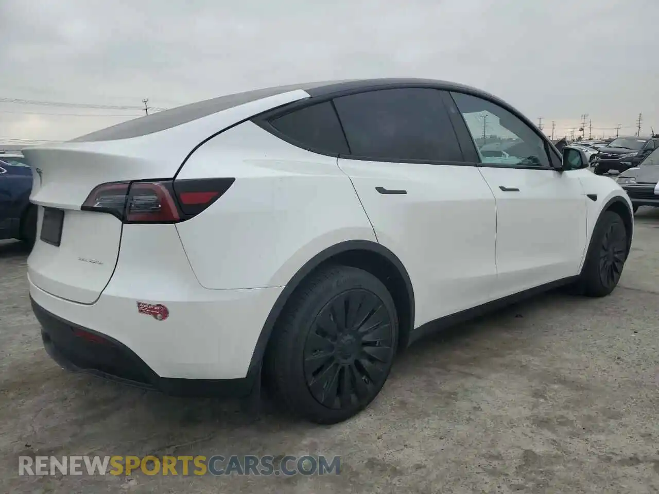 3 Photograph of a damaged car 7SAYGDEE2PF860135 TESLA MODEL Y 2023