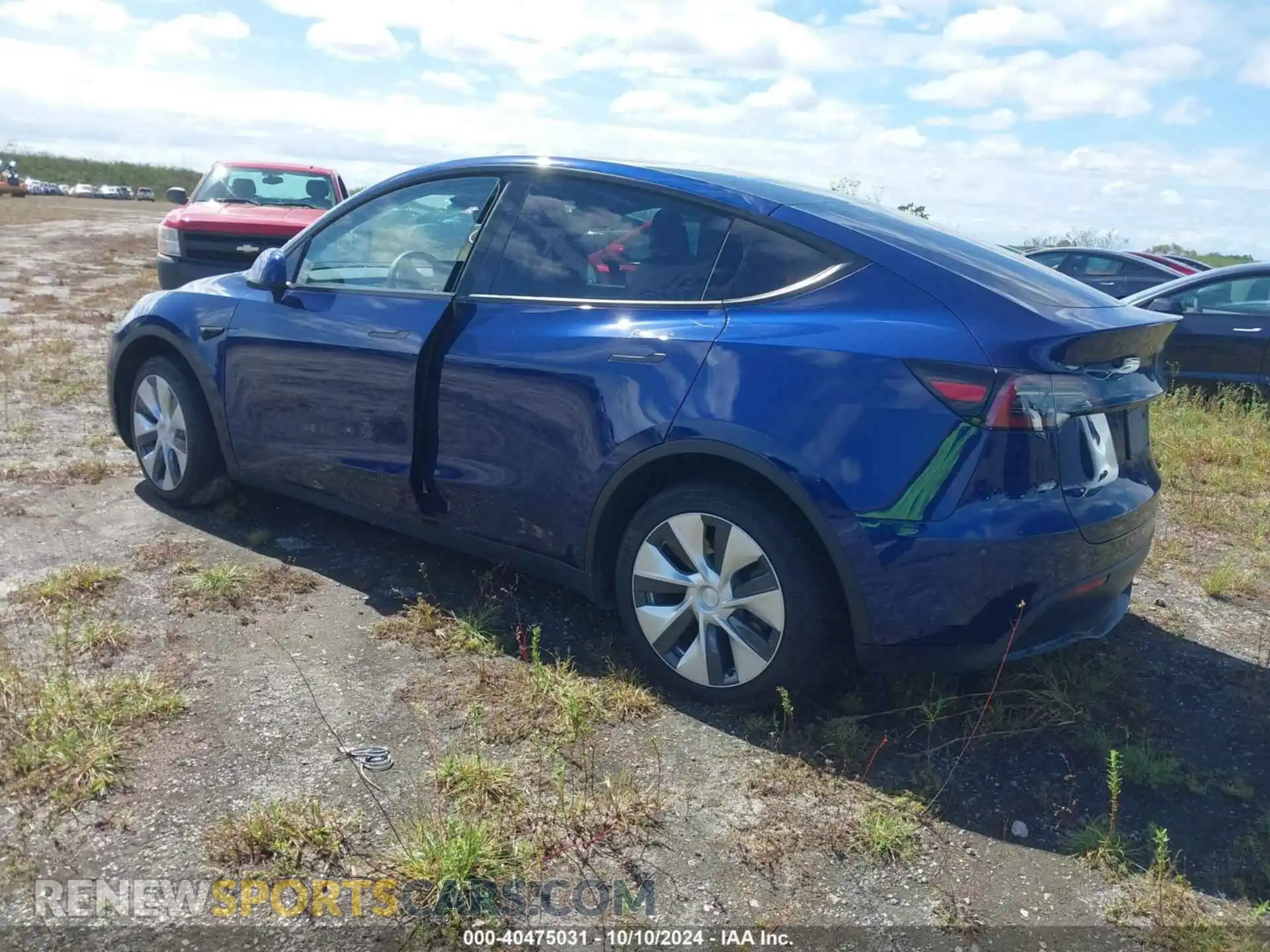 3 Photograph of a damaged car 7SAYGDEE2PF883334 TESLA MODEL Y 2023