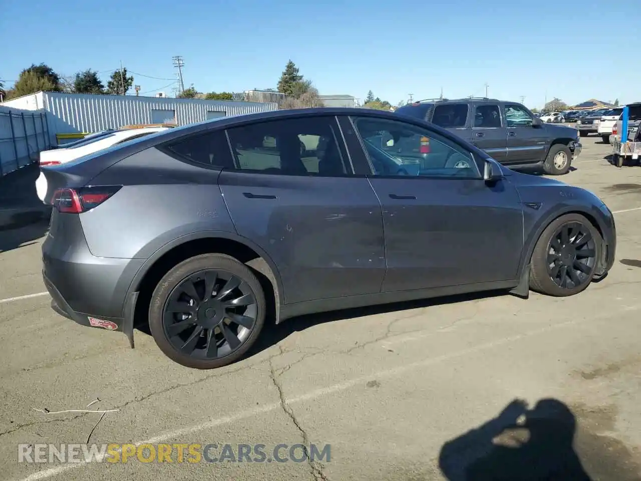 3 Photograph of a damaged car 7SAYGDEE2PF914369 TESLA MODEL Y 2023
