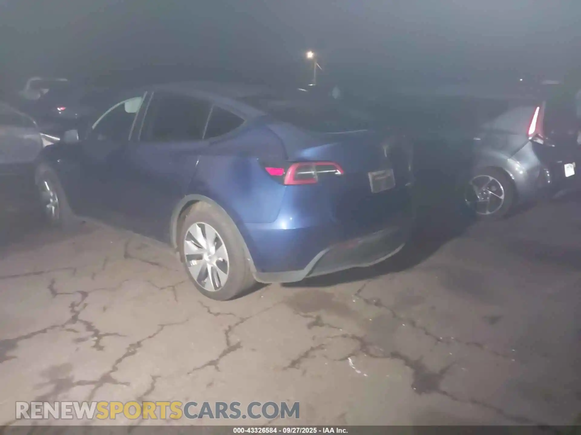 3 Photograph of a damaged car 7SAYGDEE2PF927932 TESLA MODEL Y 2023