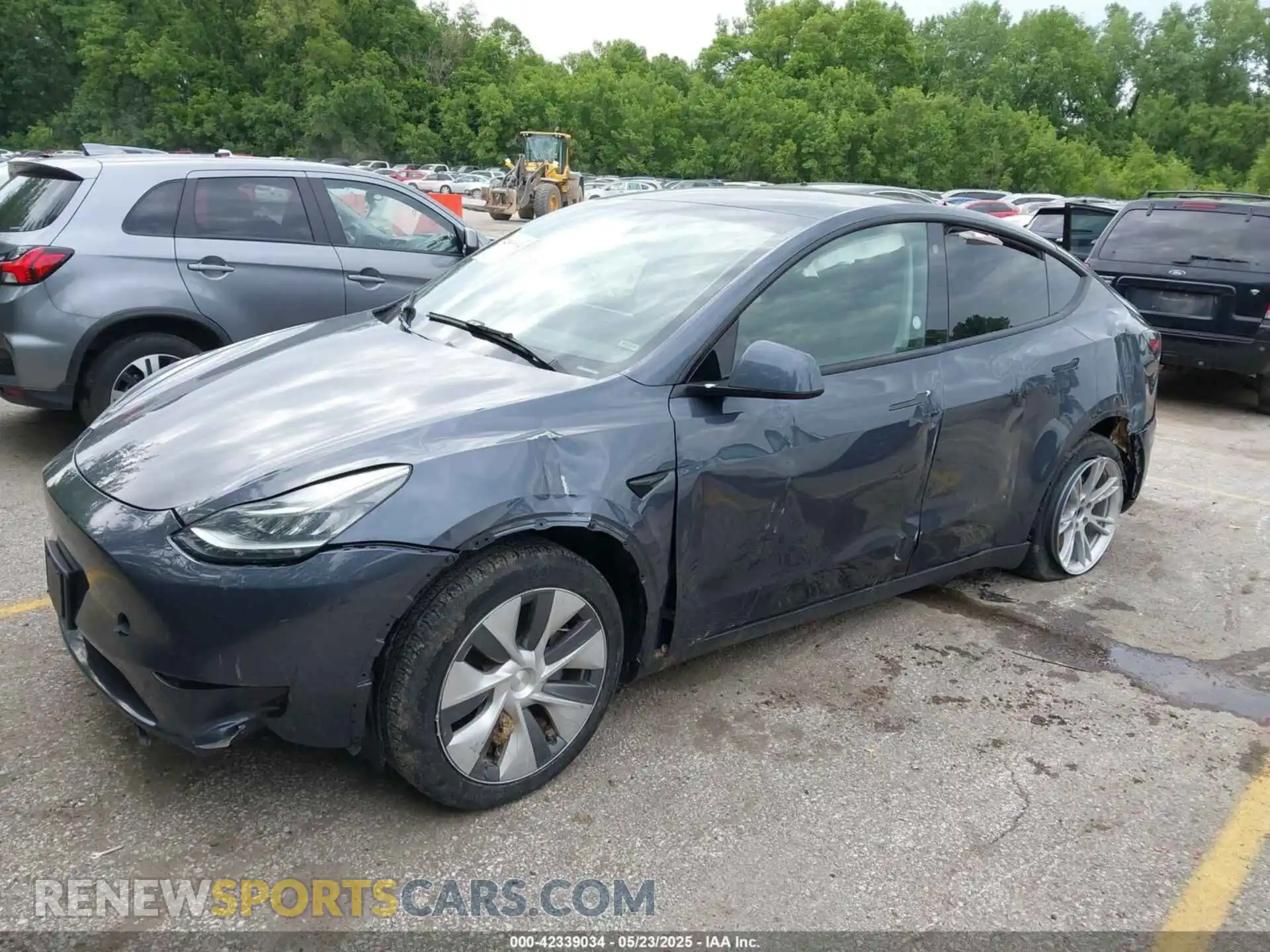 2 Photograph of a damaged car 7SAYGDEE3PA040496 TESLA MODEL Y 2023