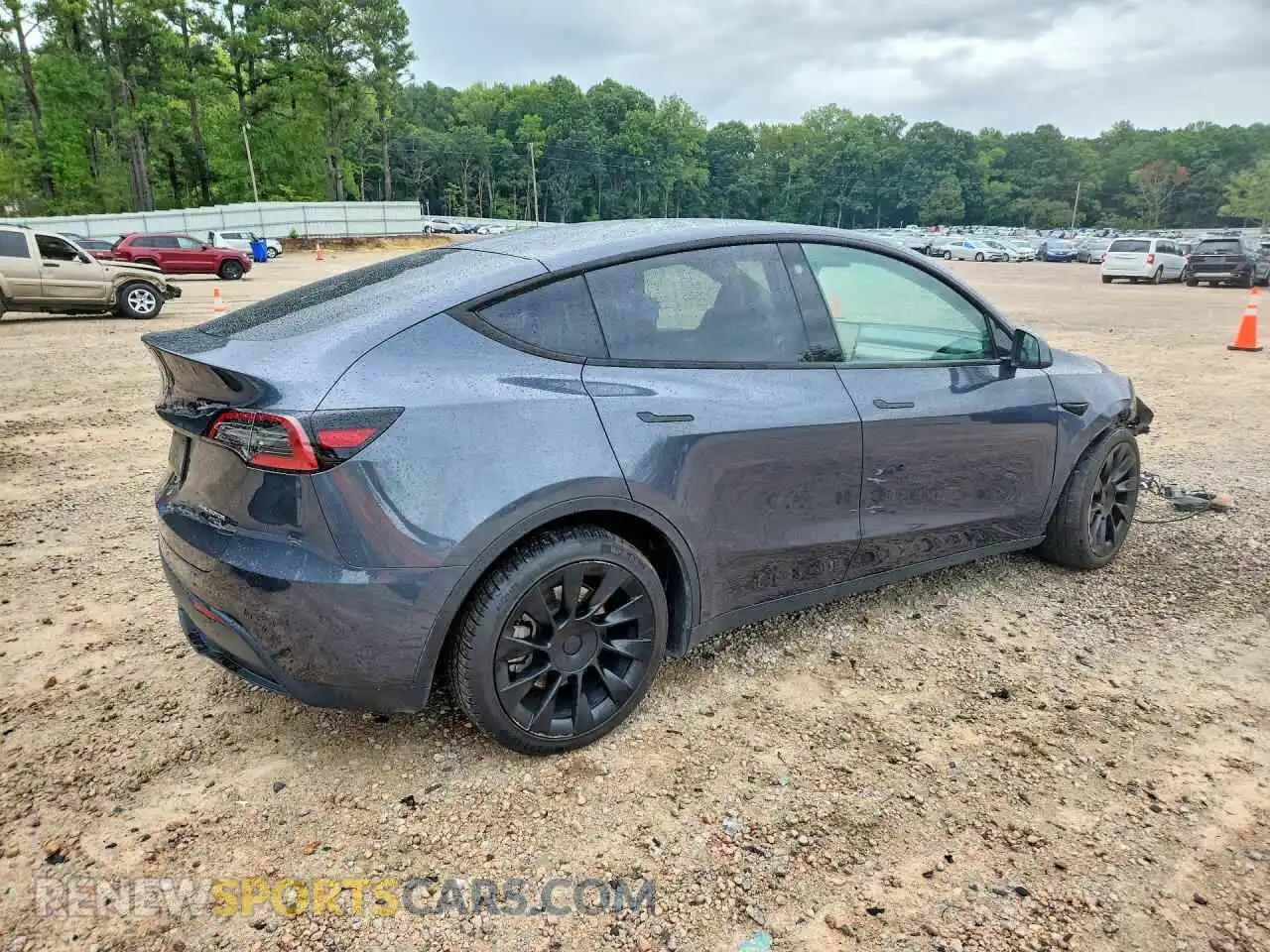 3 fotografías del automóvil dañado 7SAYGDEE3PA042930 TESLA MODEL Y 2023