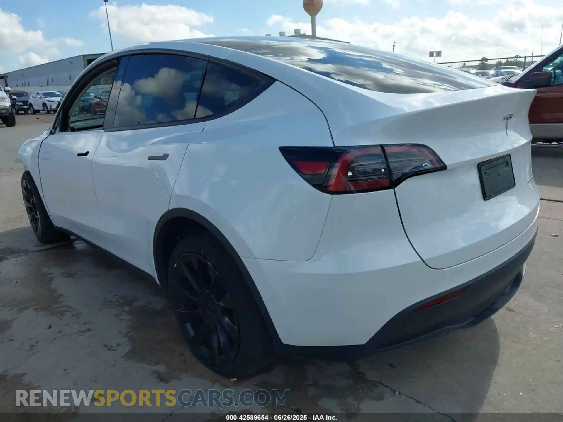 3 Photograph of a damaged car 7SAYGDEE3PA050400 TESLA MODEL Y 2023