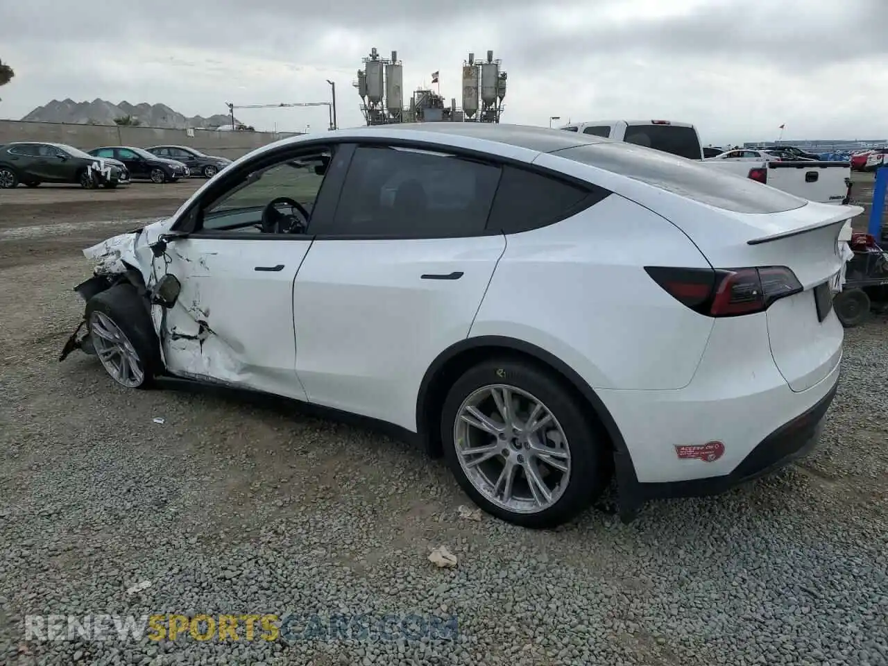 2 Photograph of a damaged car 7SAYGDEE3PA066600 TESLA MODEL Y 2023