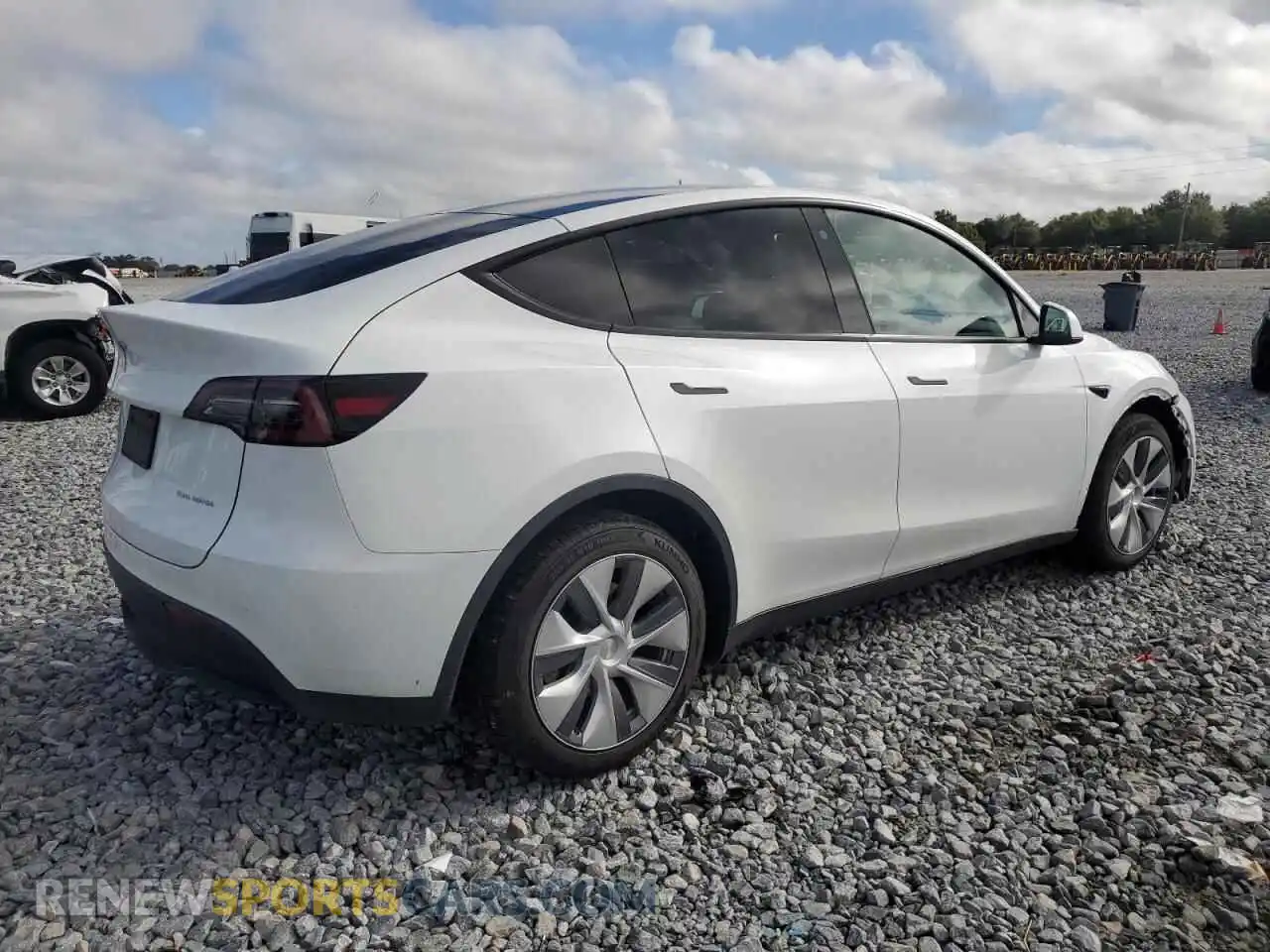 3 Photograph of a damaged car 7SAYGDEE3PA069402 TESLA MODEL Y 2023