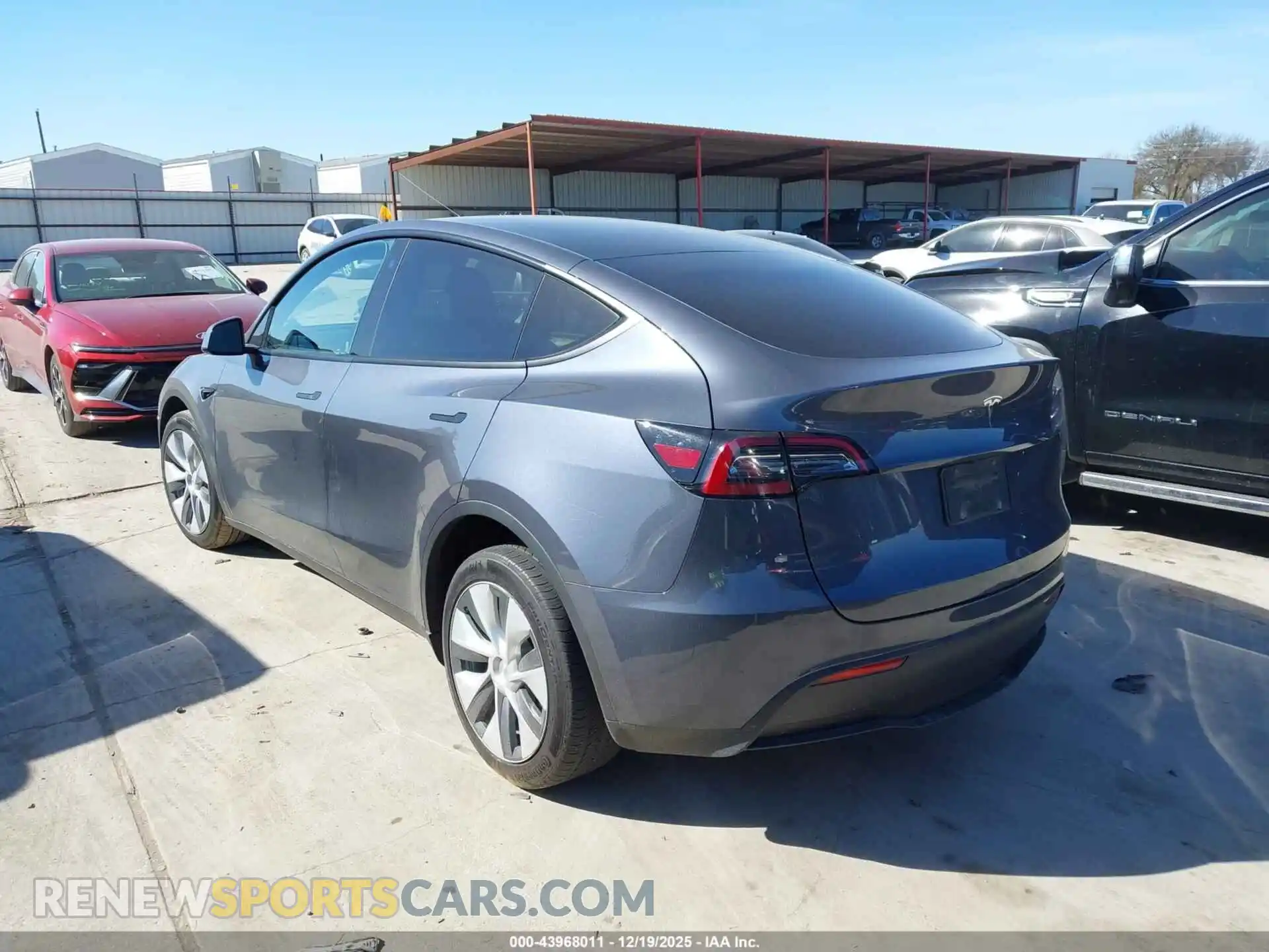3 Photograph of a damaged car 7SAYGDEE3PA086295 TESLA MODEL Y 2023